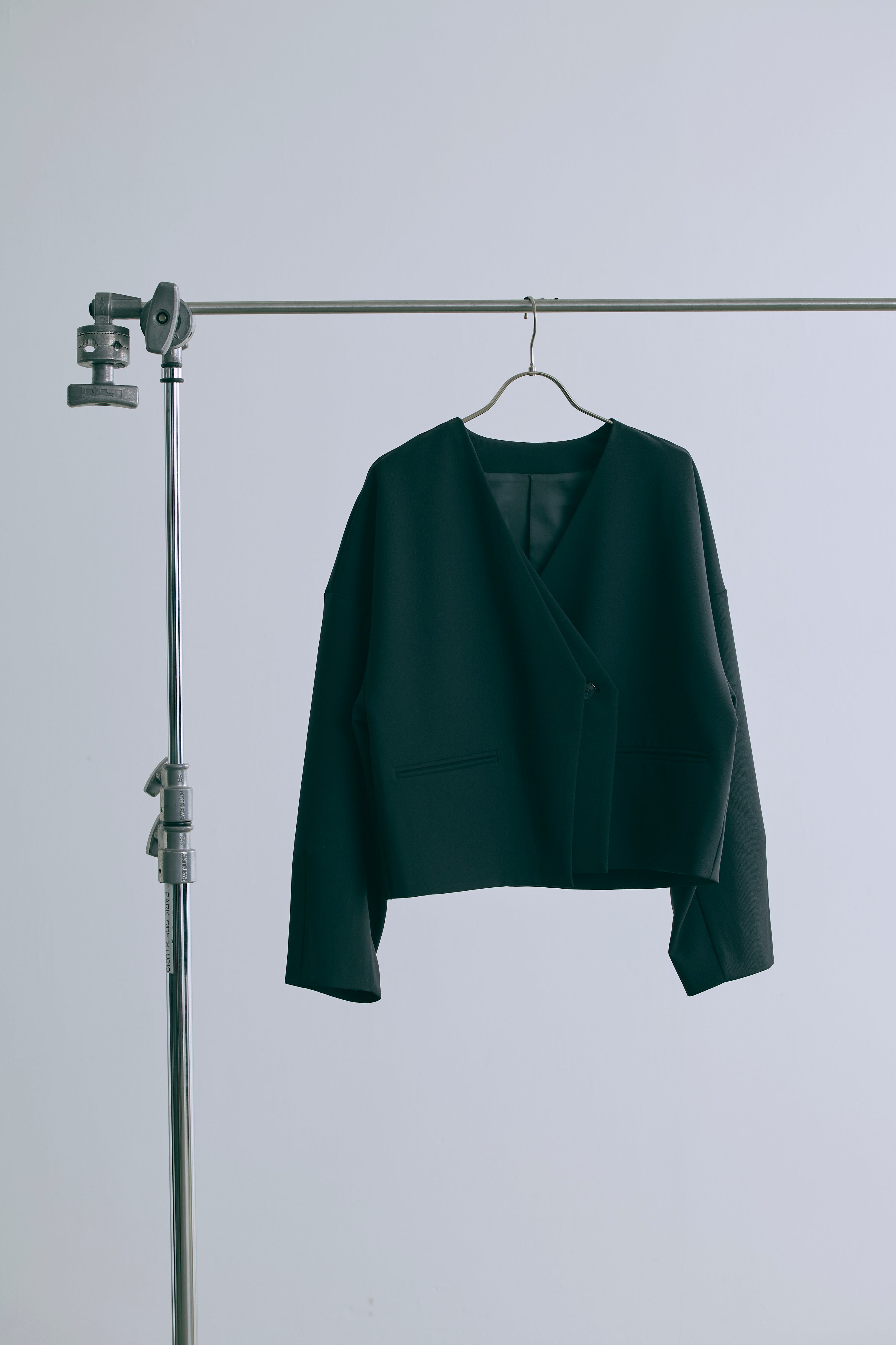 着用カラー:ブラック