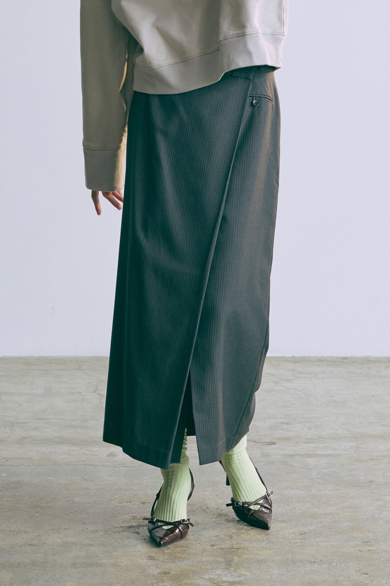 着用カラー:グレー モデル身長:174cm