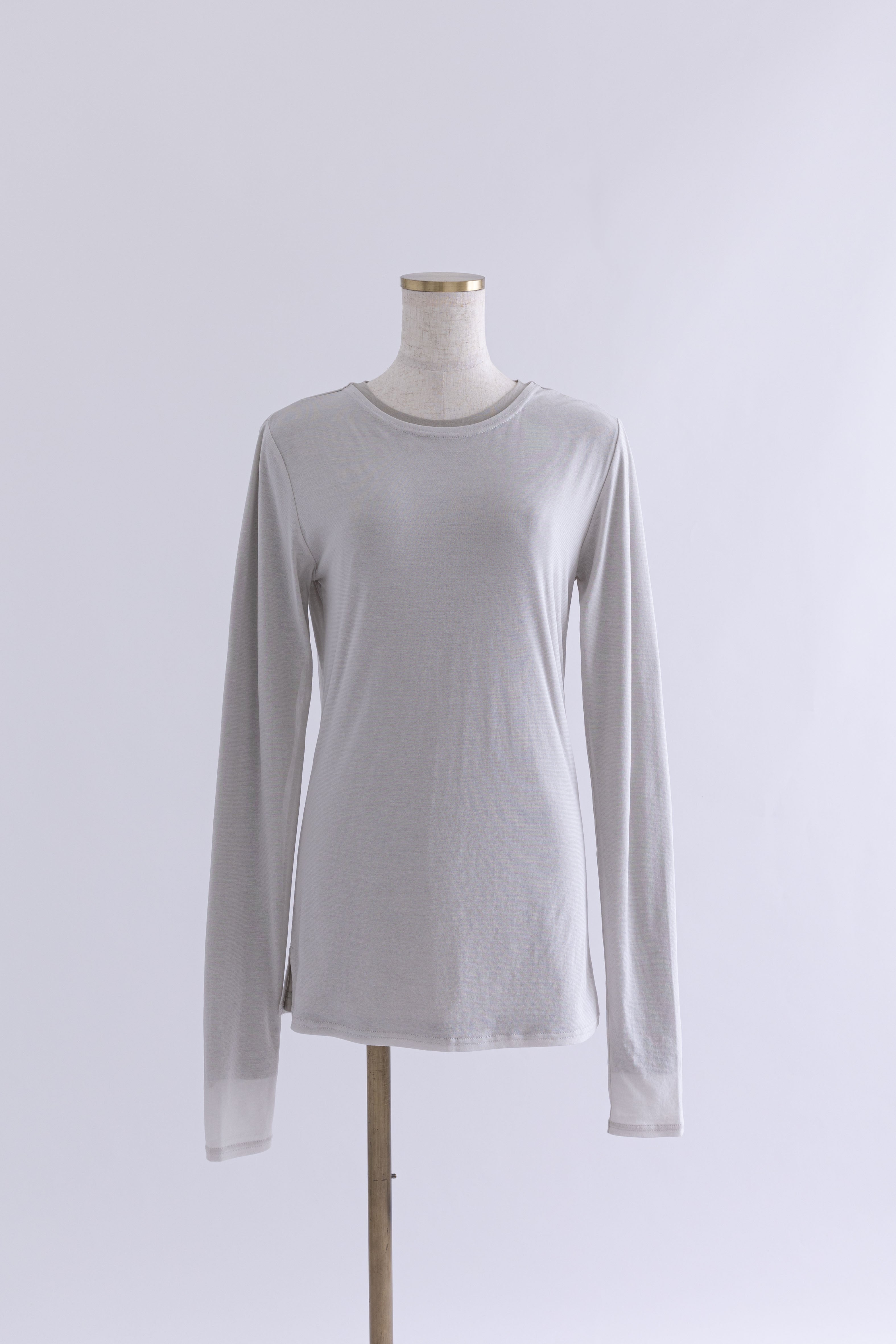 着用カラー:グレージュ