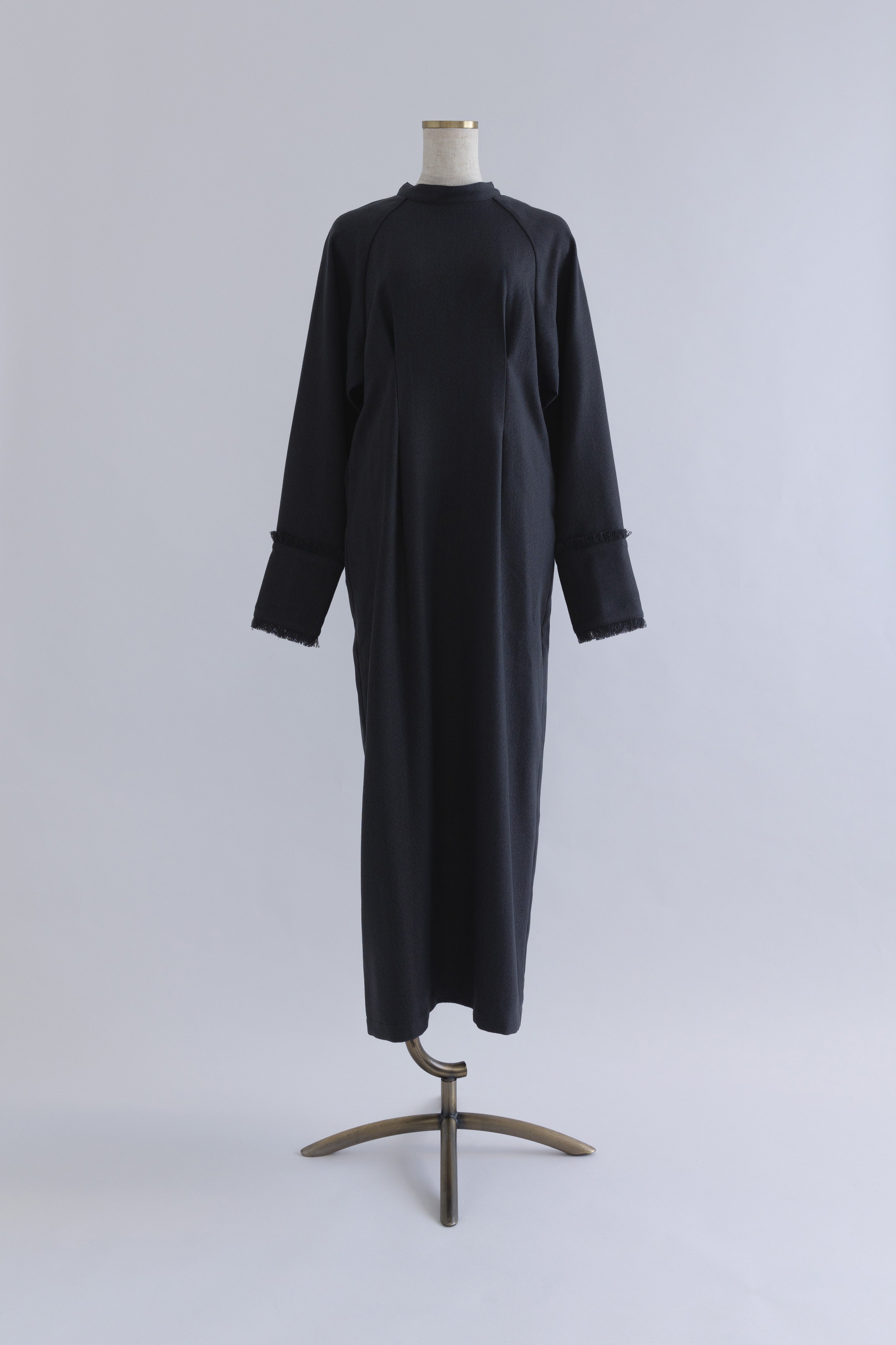 着用カラー:チャコール