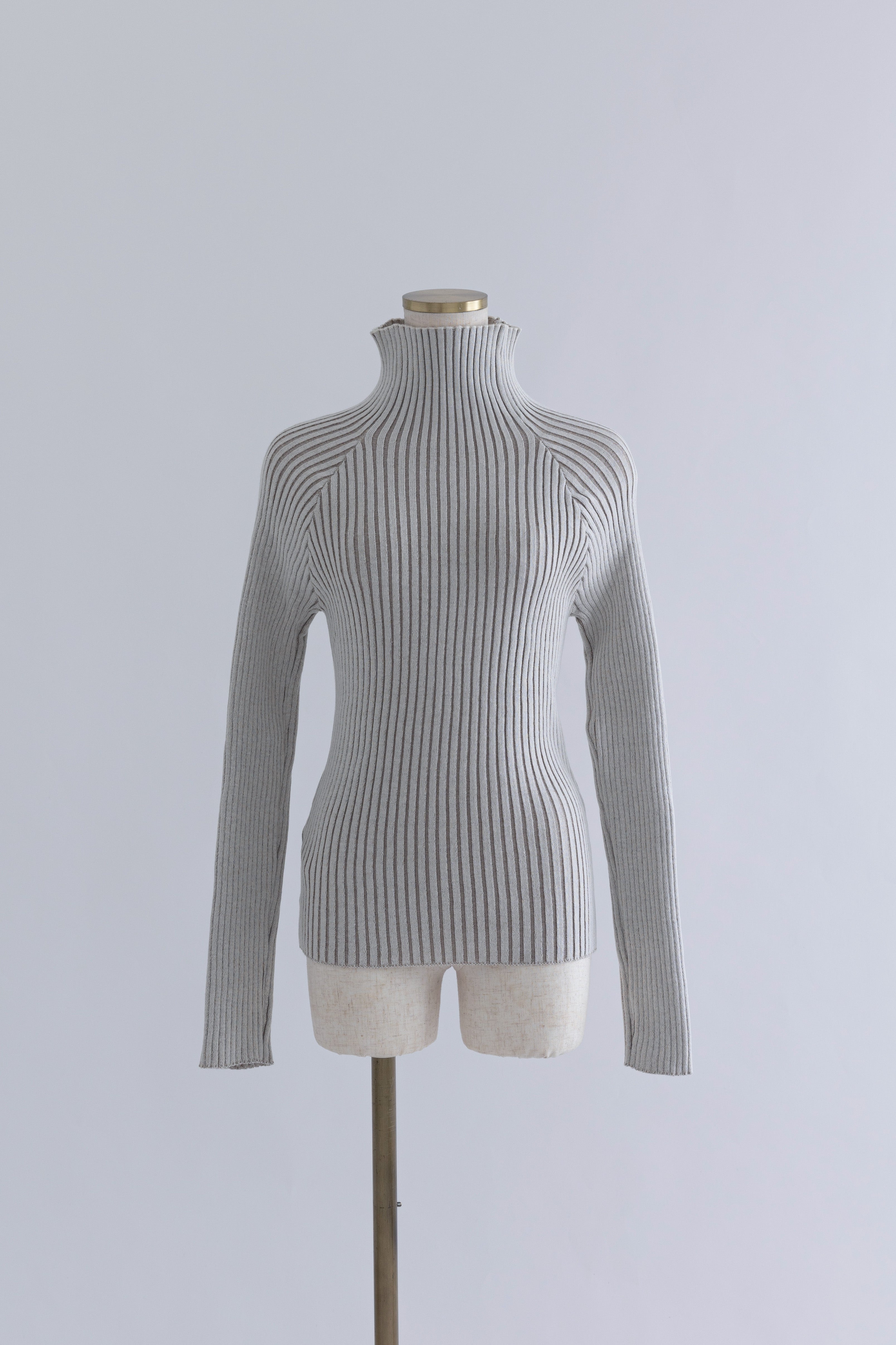 着用カラー:アイボリー