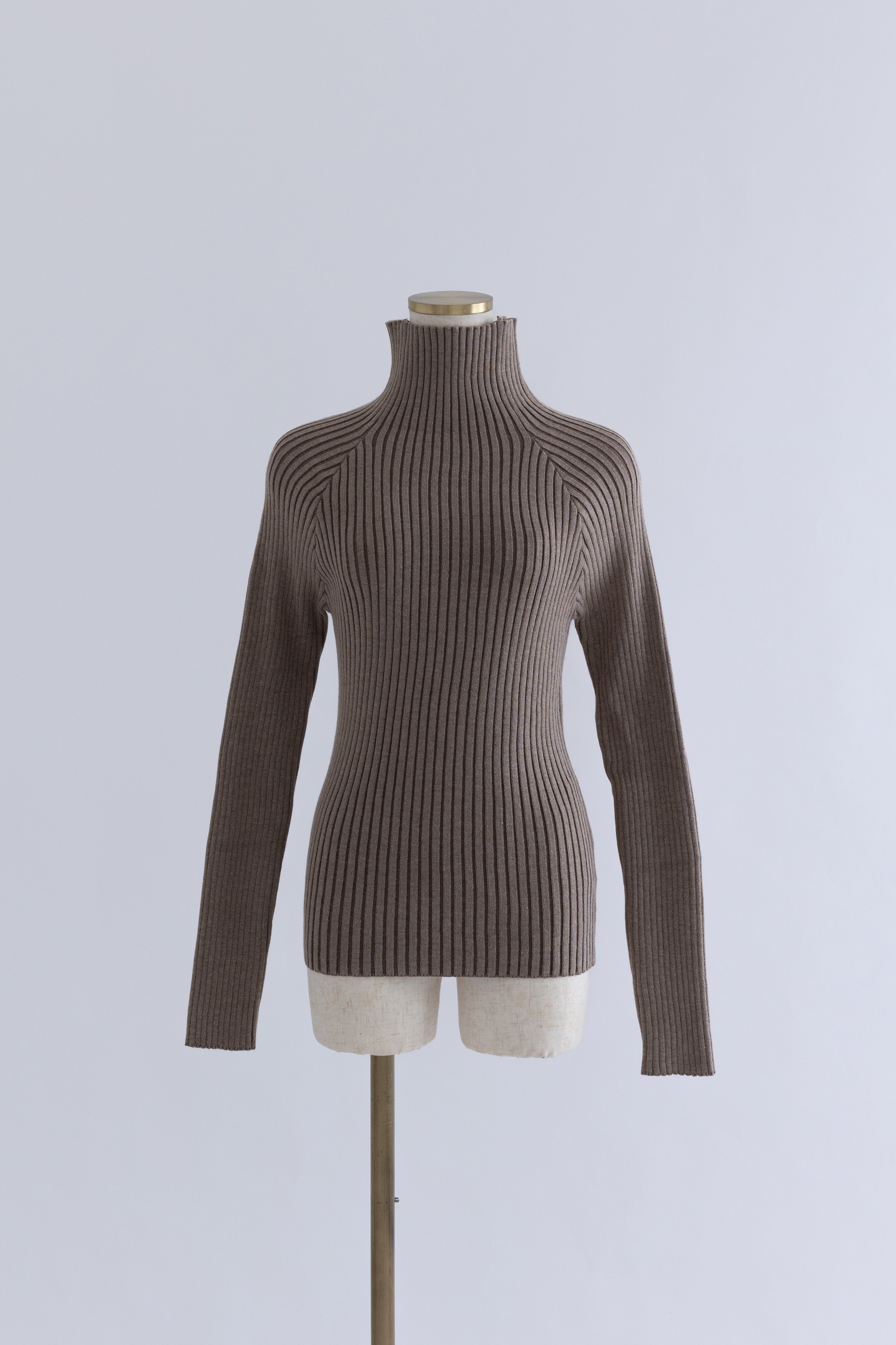 着用カラー:グレージュ