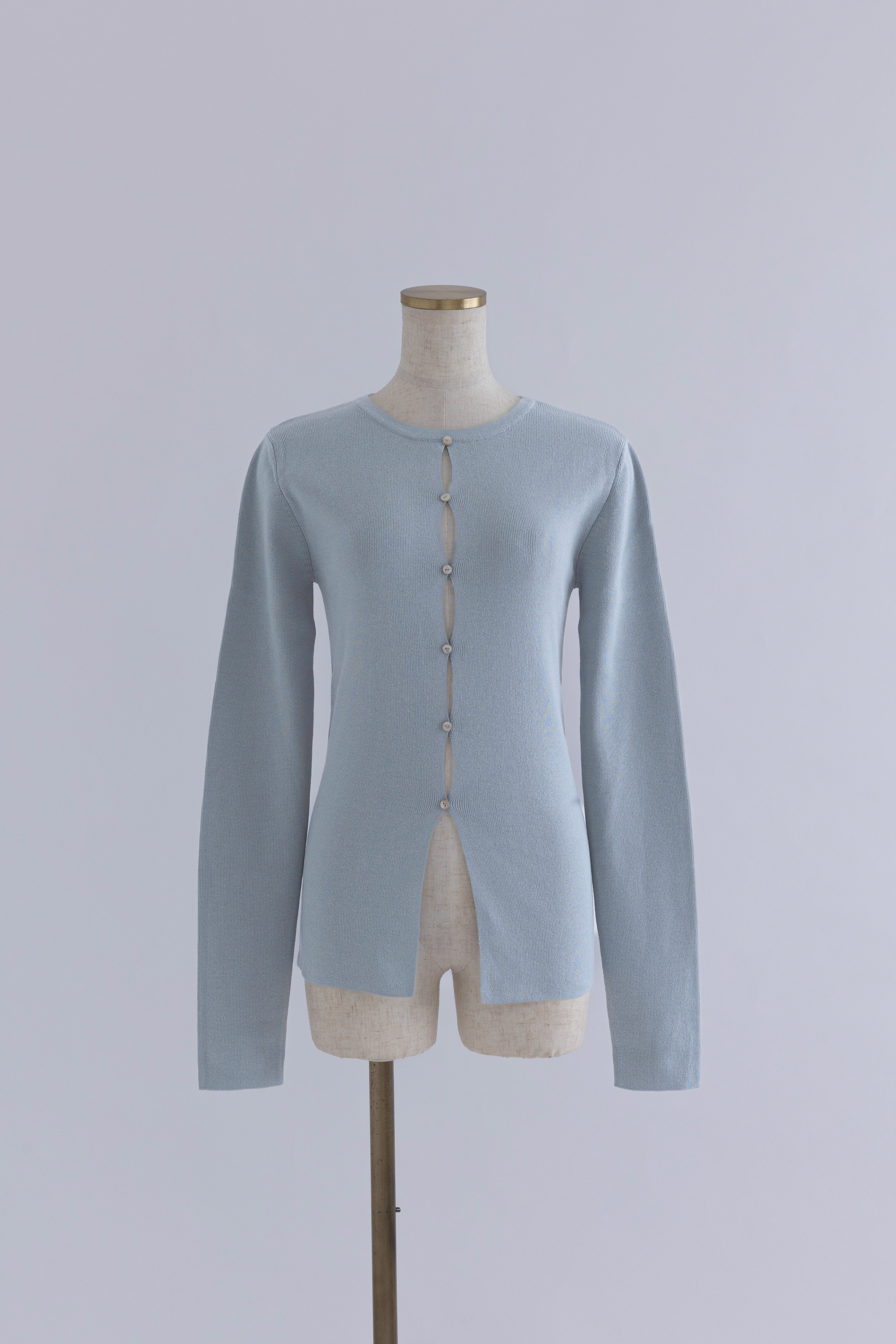 着用カラー:ブルー