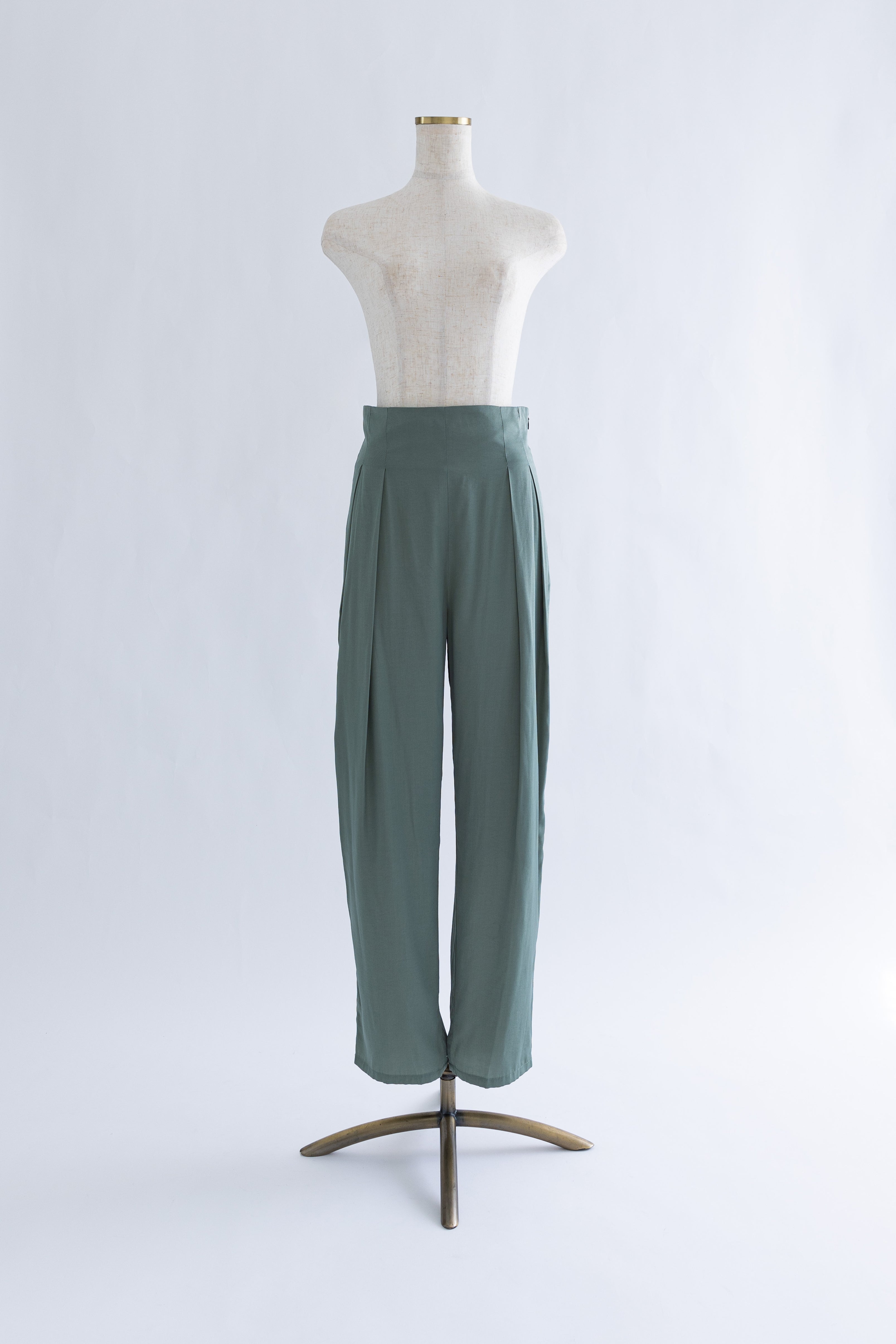 着用カラー:グリーン