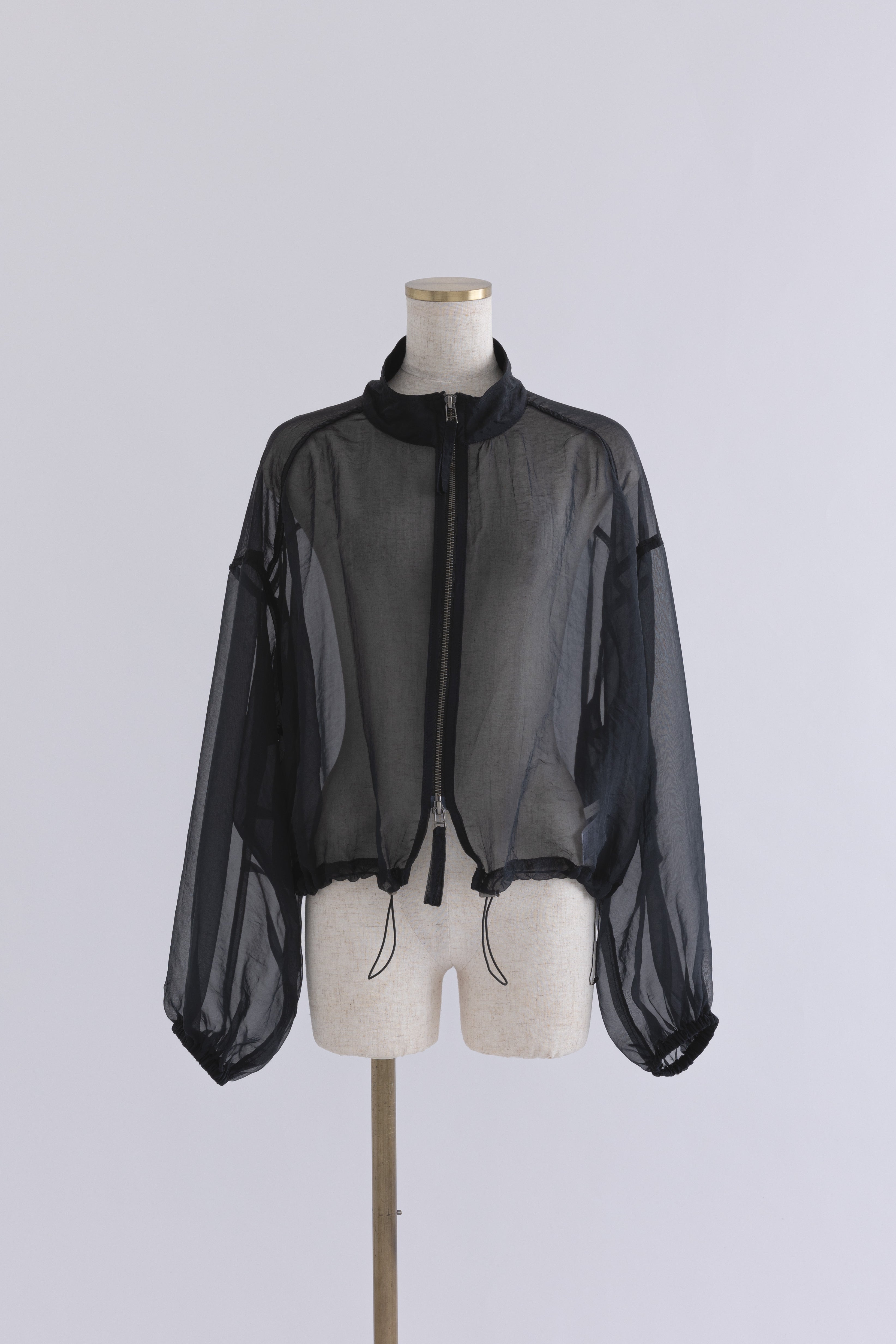 着用カラー:ブラック