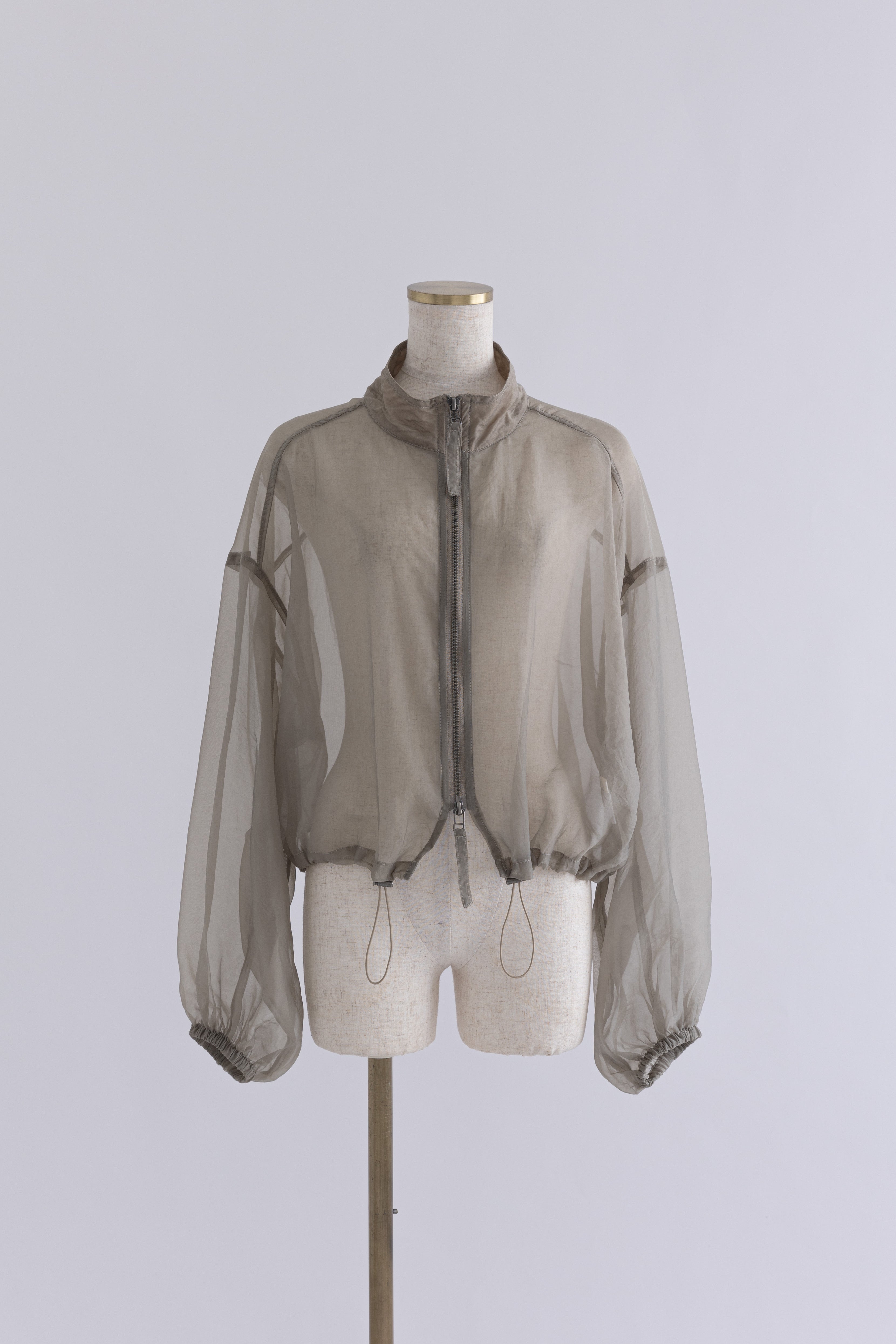 着用カラー:ライトカーキ