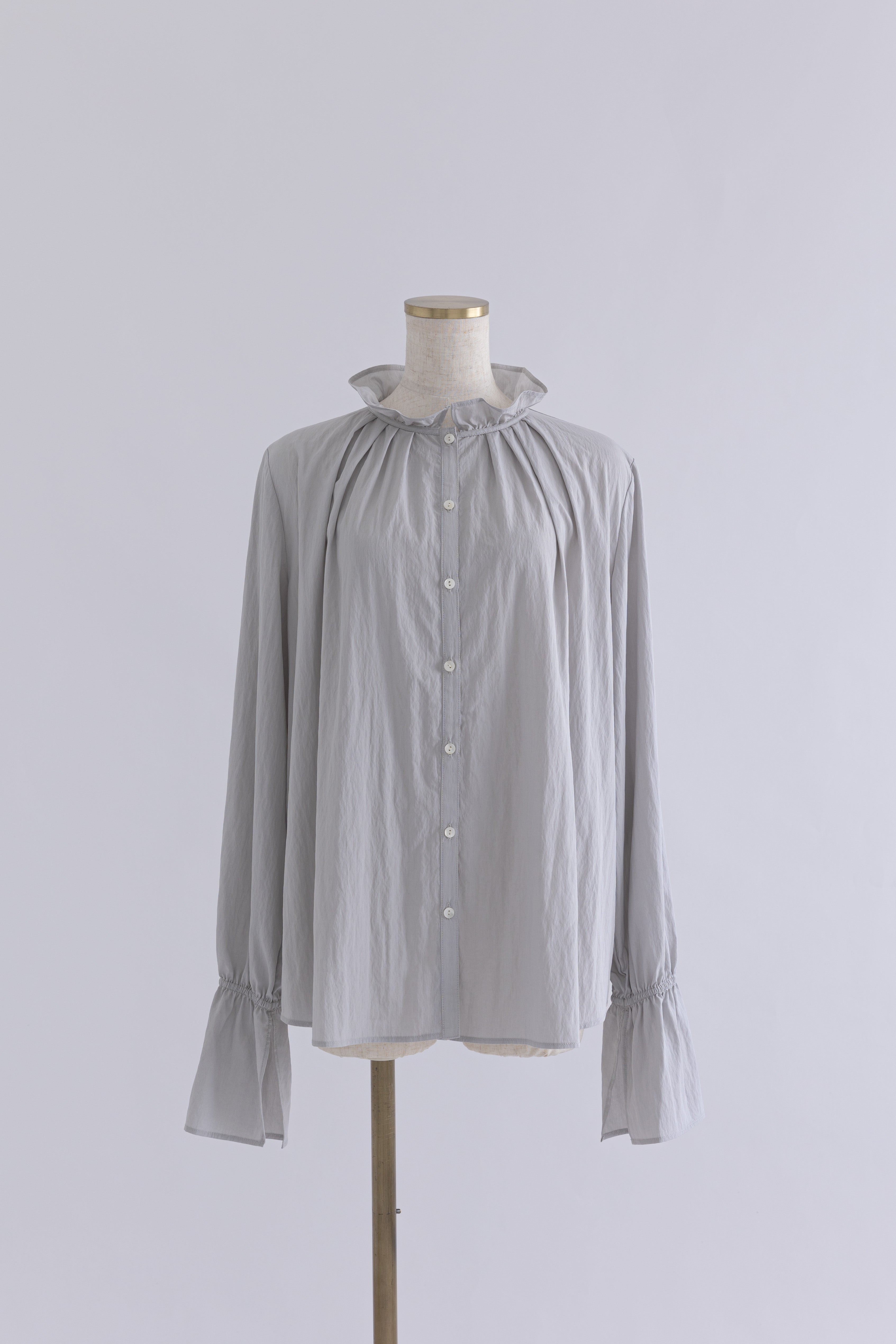 着用カラー:ライトグレー