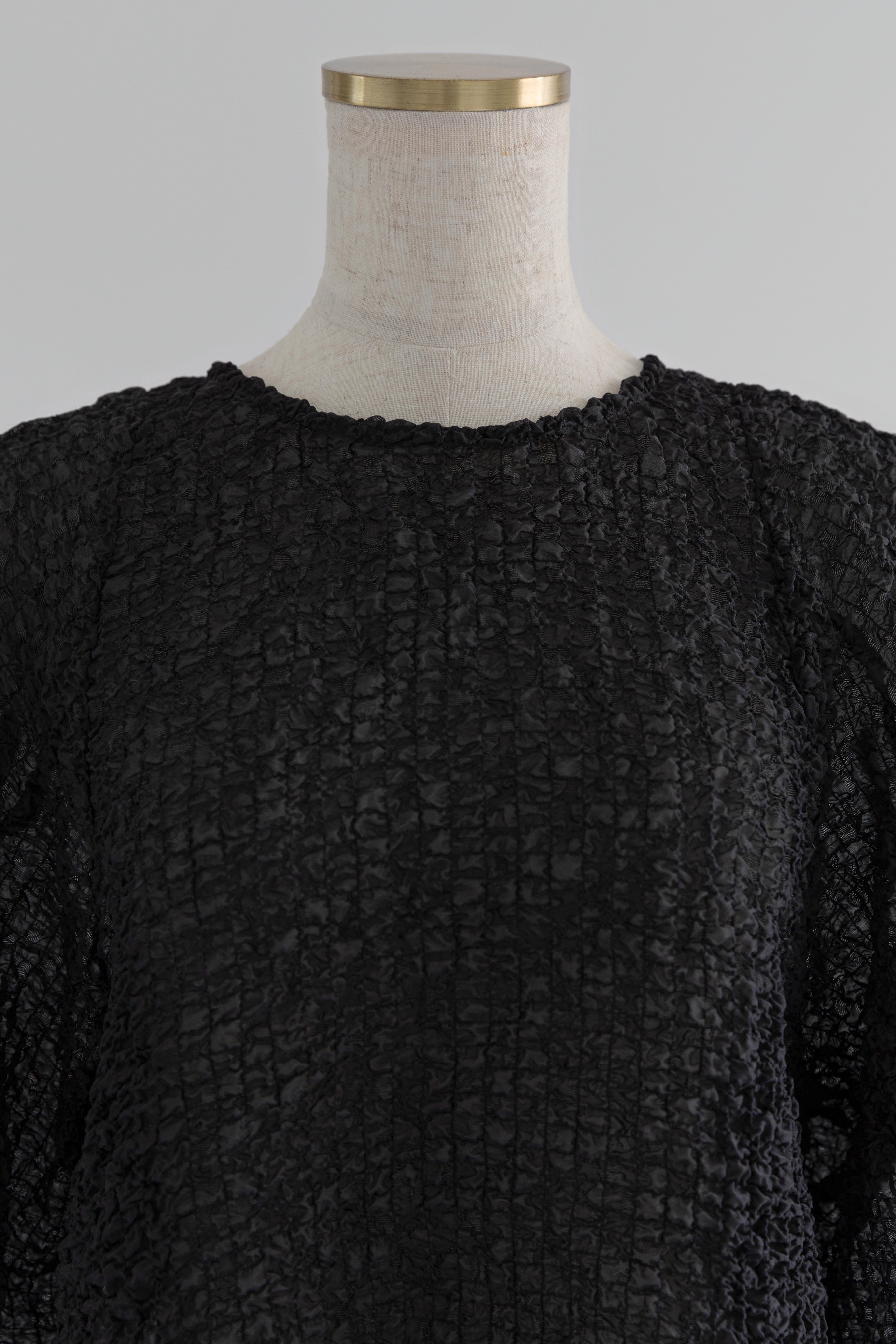 着用カラー:ブラック