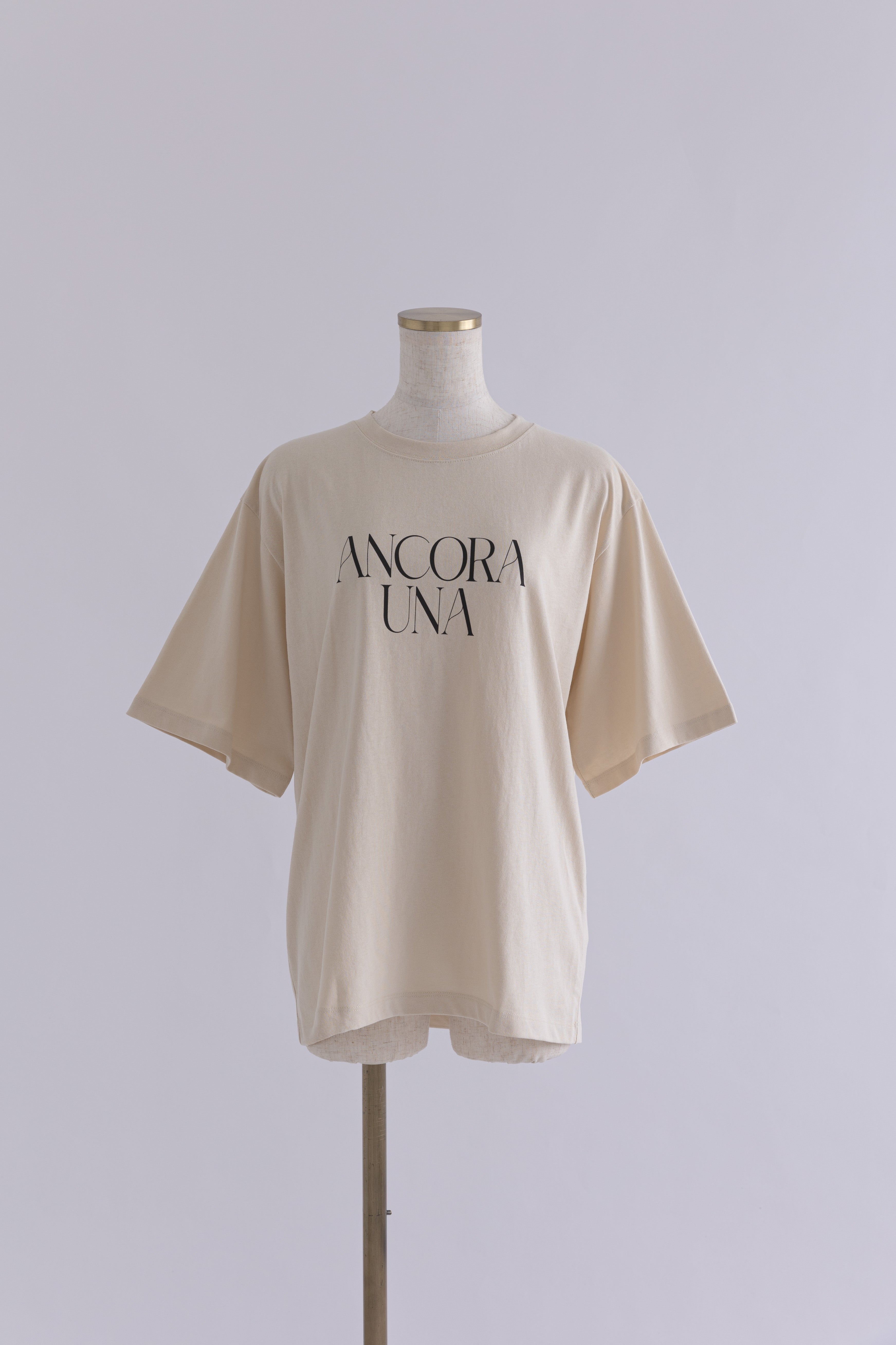 着用カラー:ライトベージュ