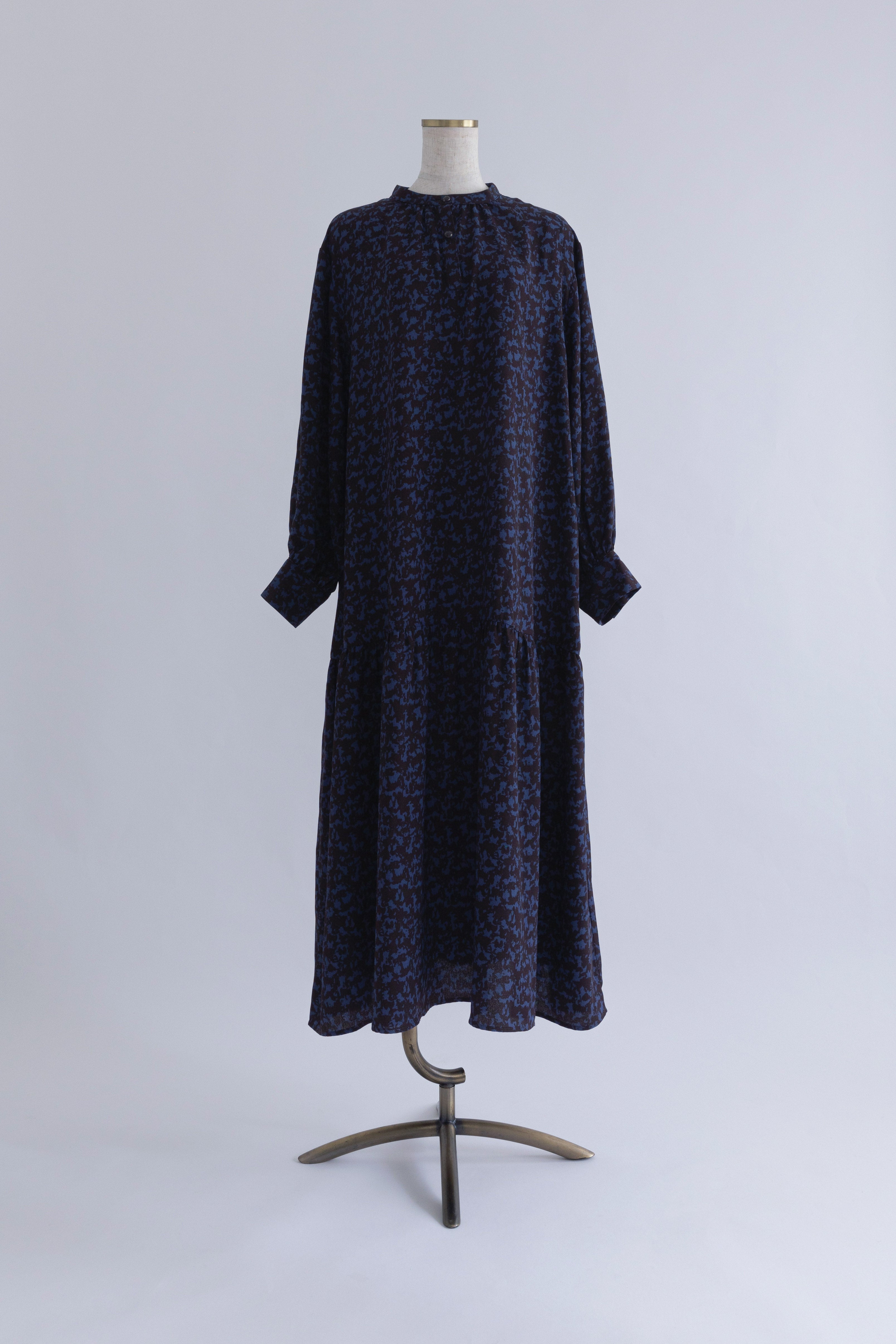 着用カラー:ブルー