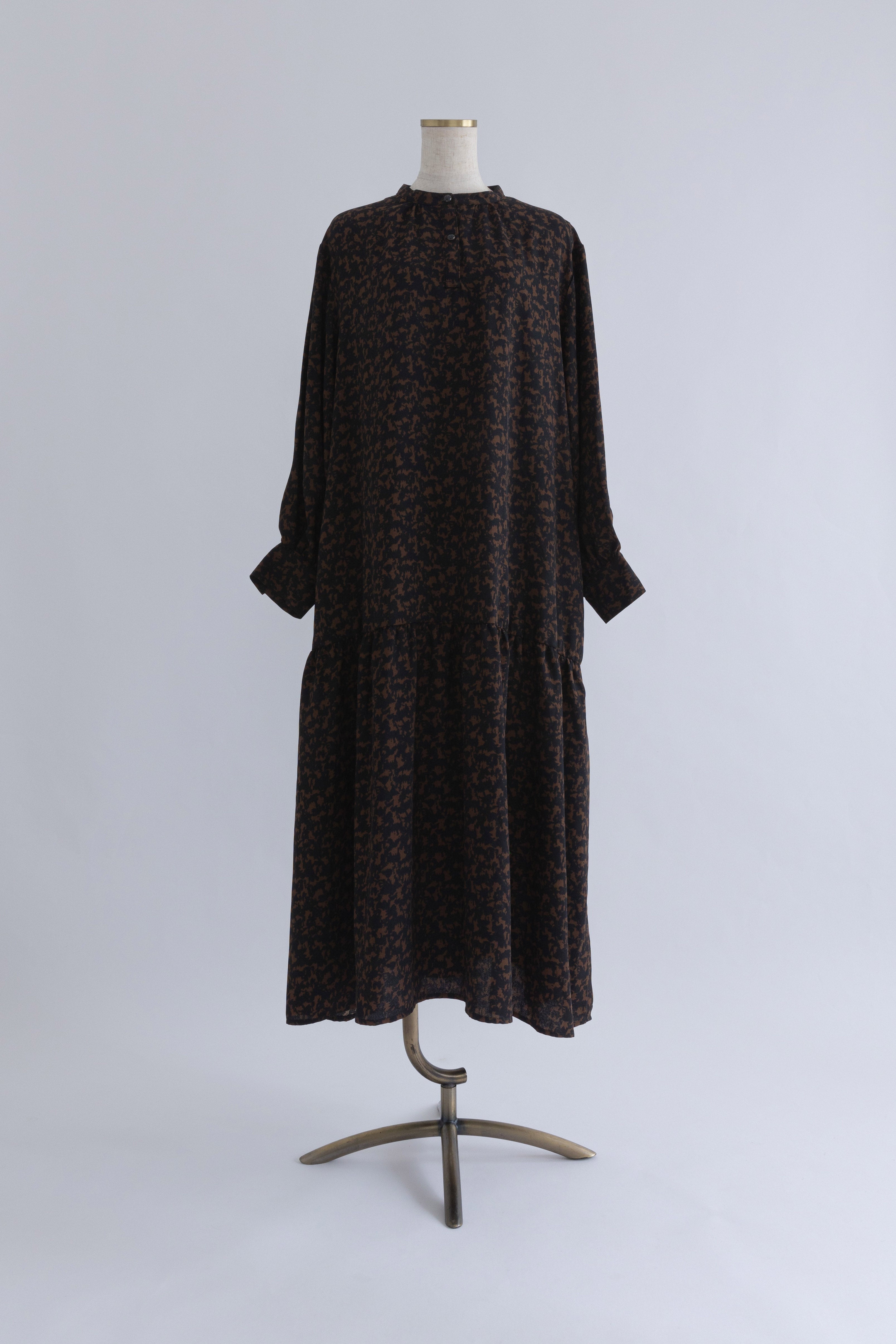 着用カラー:ブラウン