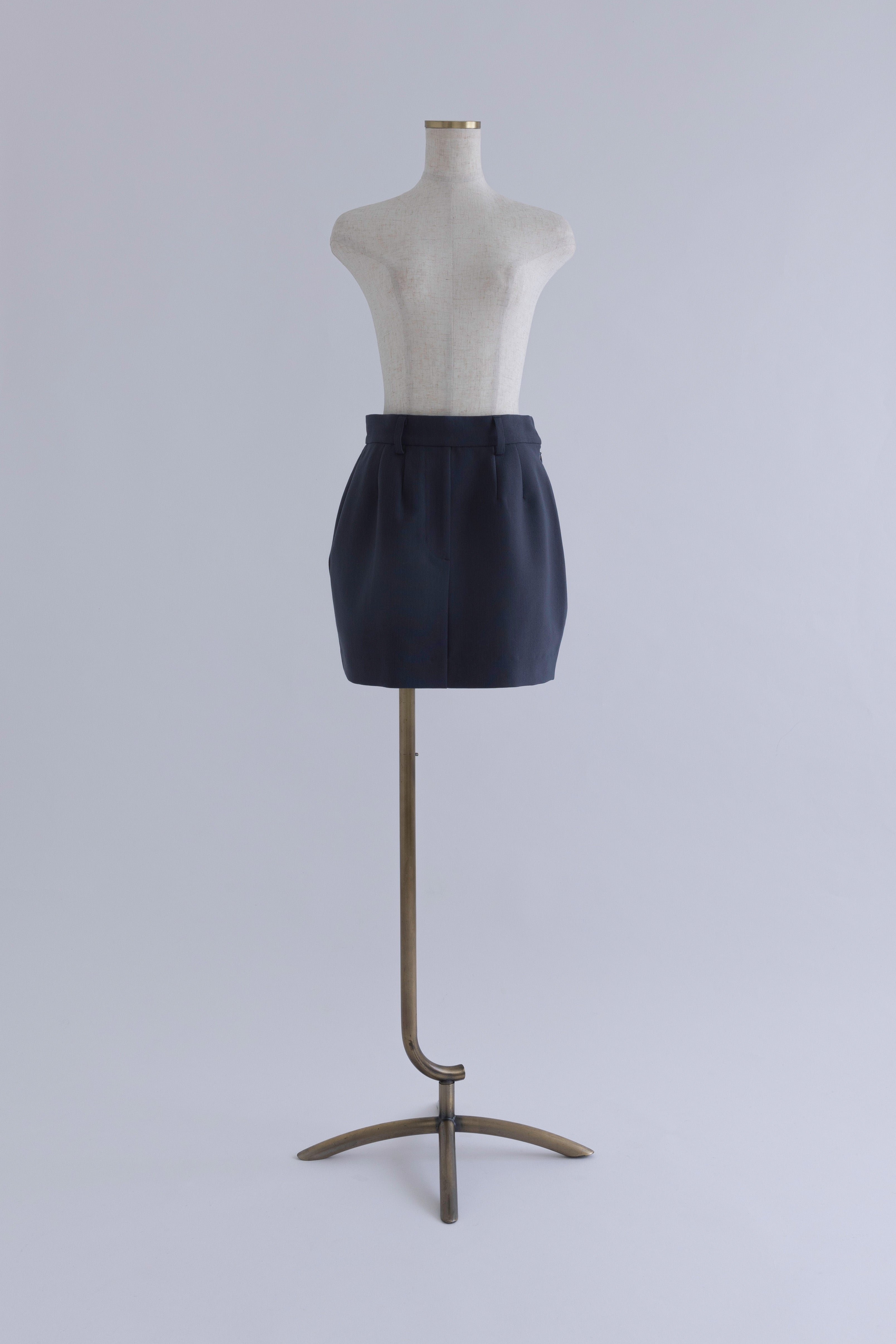 着用カラー:チャコール