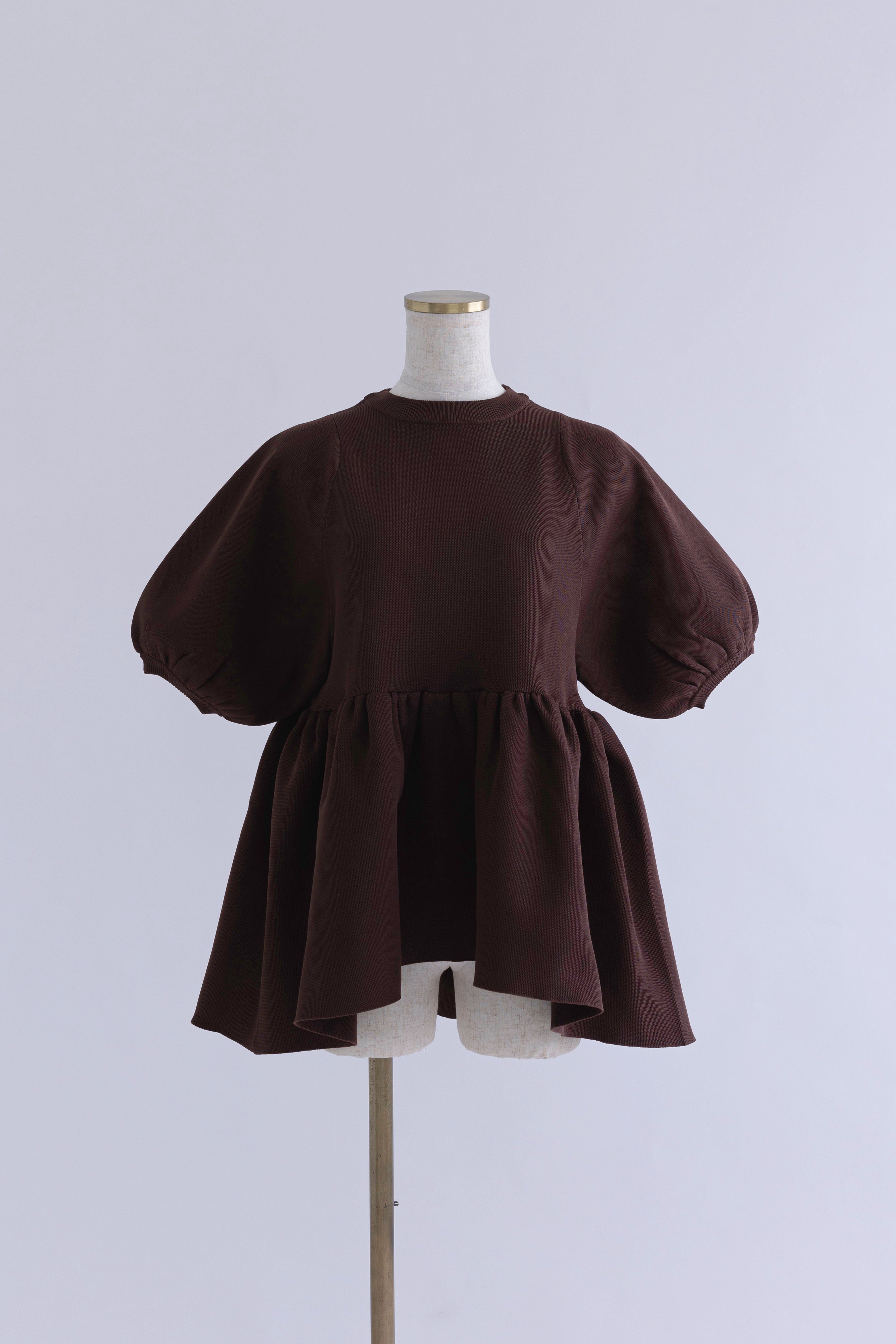 着用カラー:ブラウン