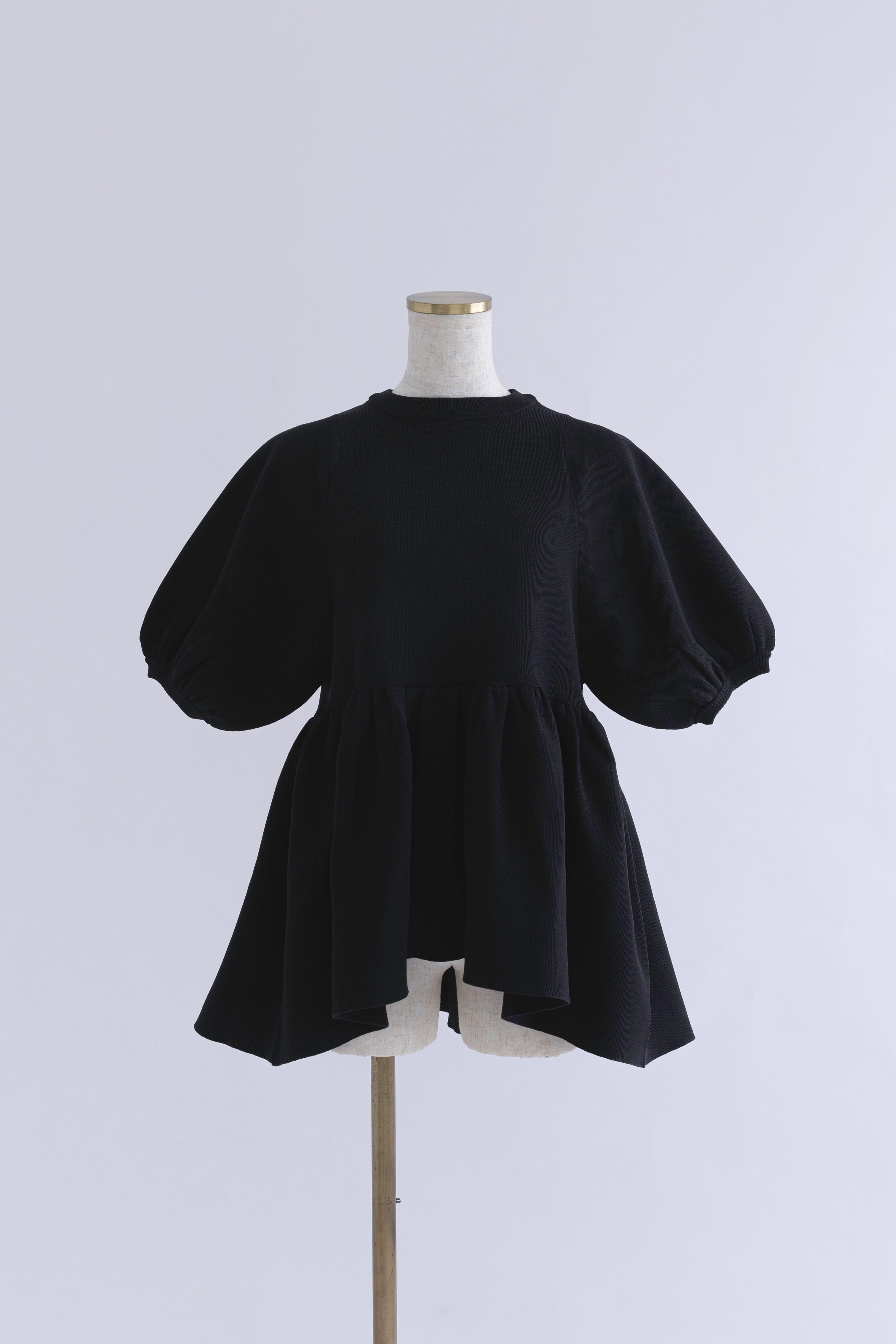 着用カラー:ブラック