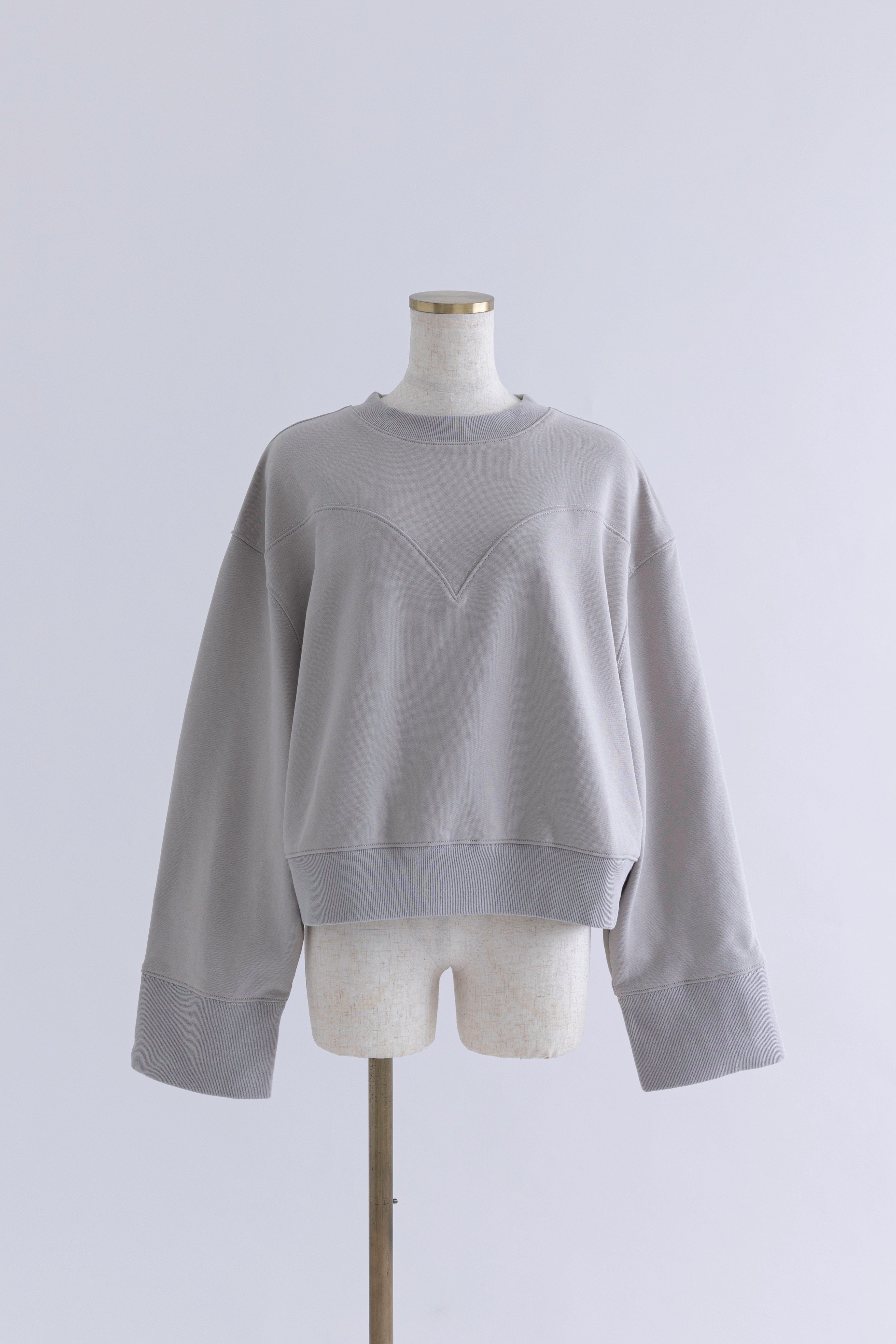 着用カラー:グレージュ