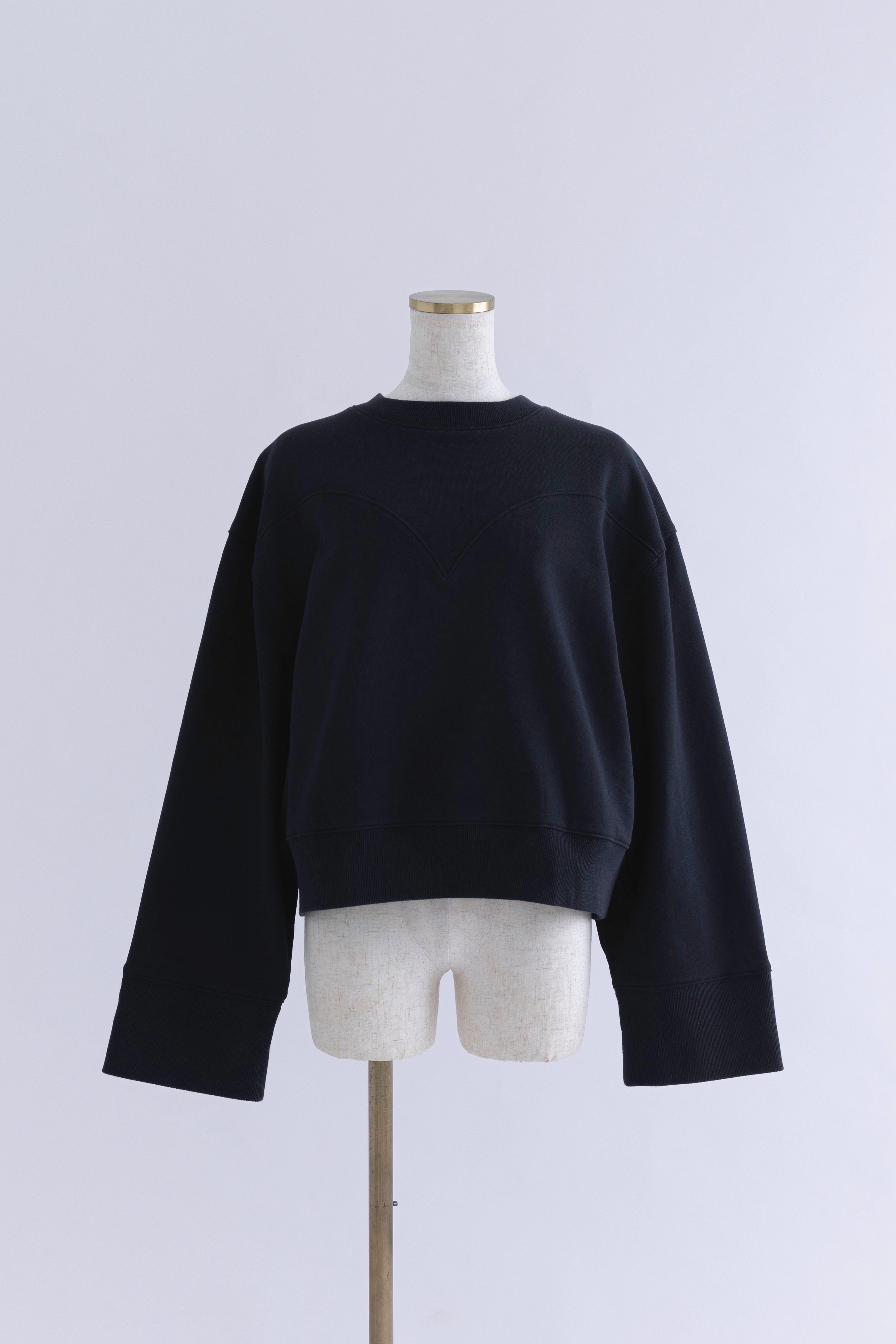 着用カラー:ネイビー