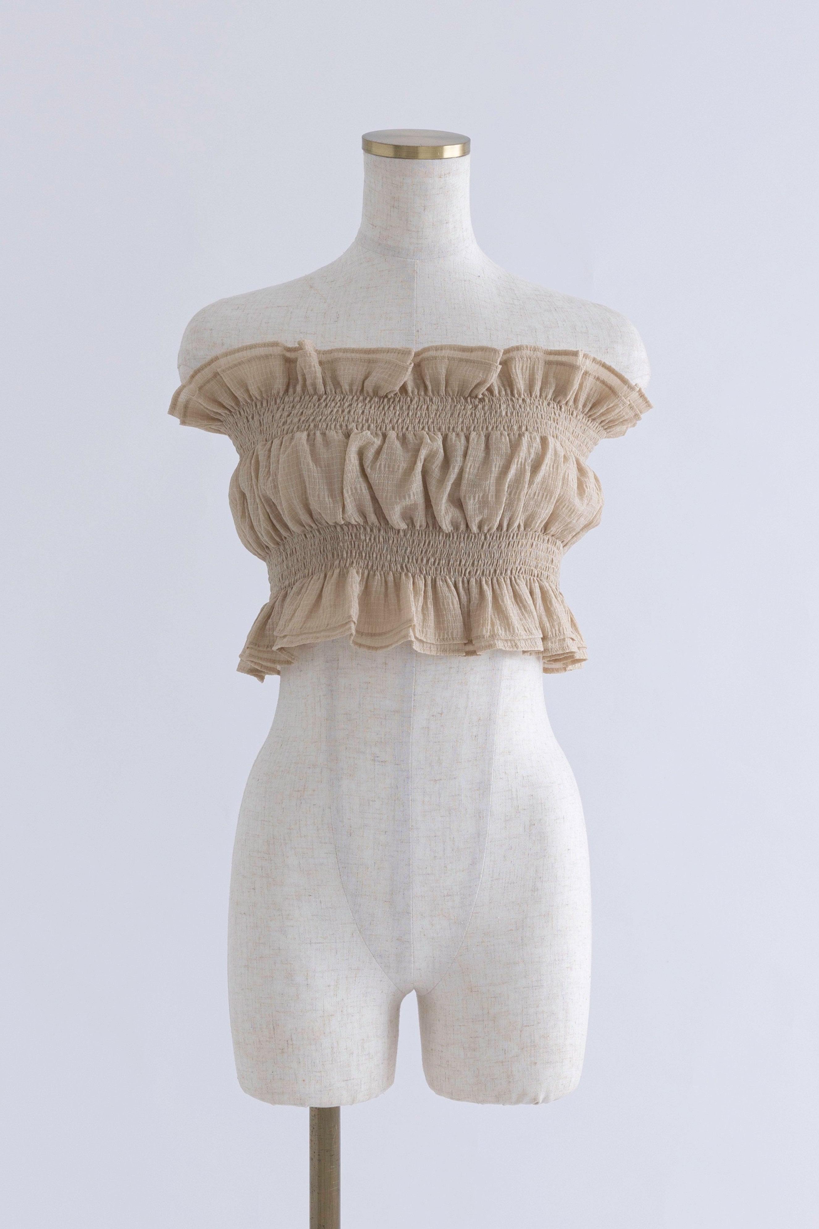 着用カラー:ベージュ