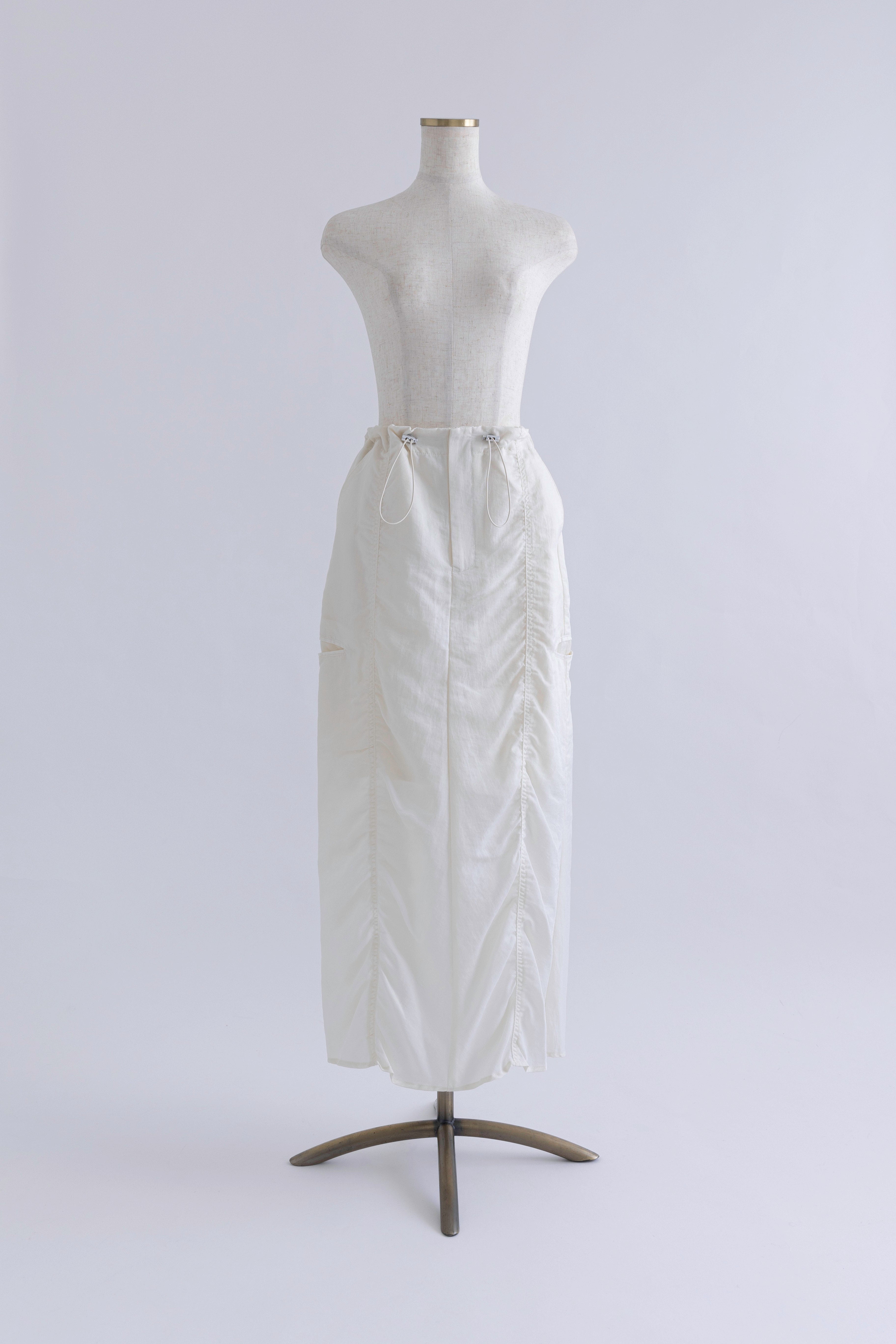 着用カラー:オフホワイト