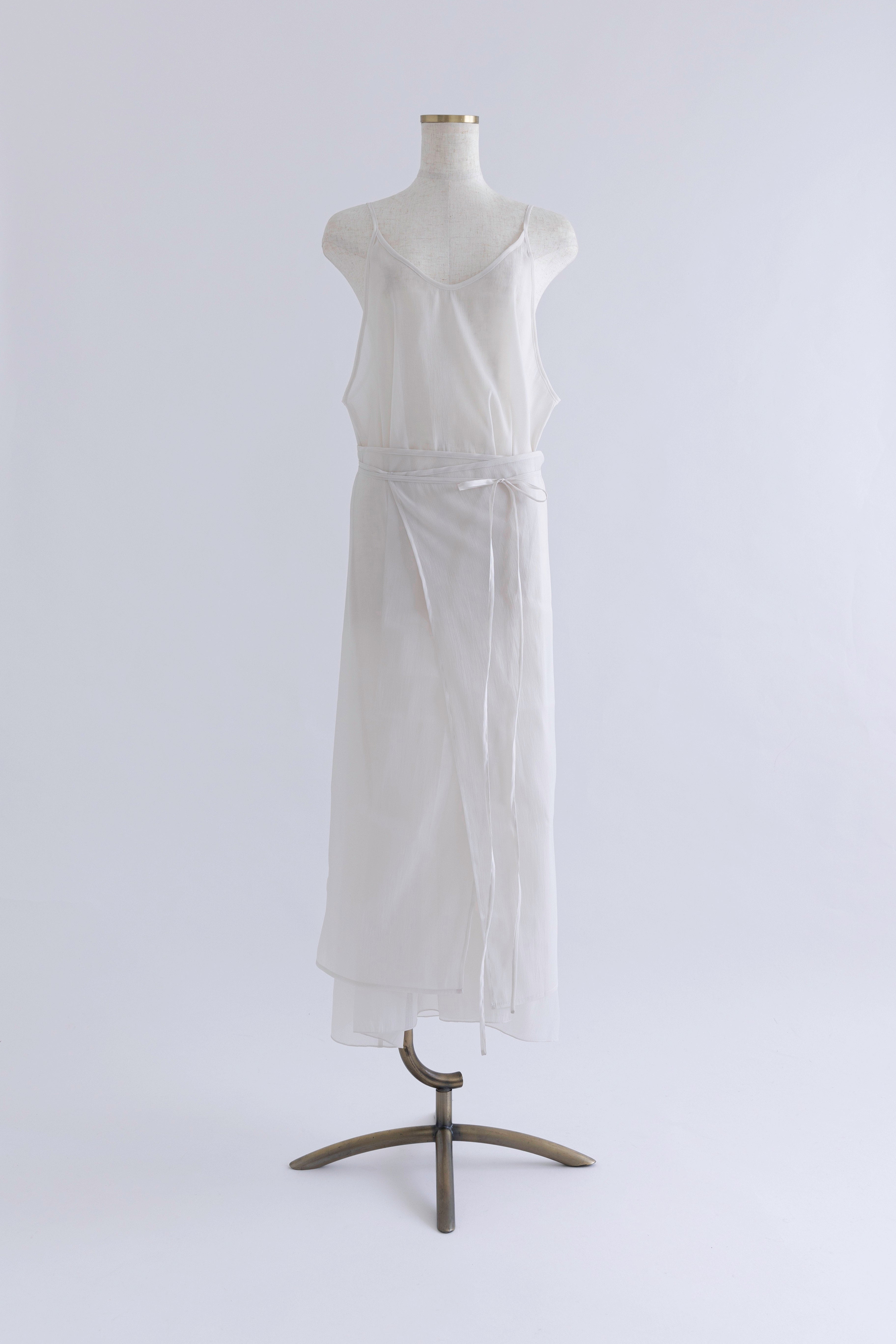 着用カラー:オフホワイト