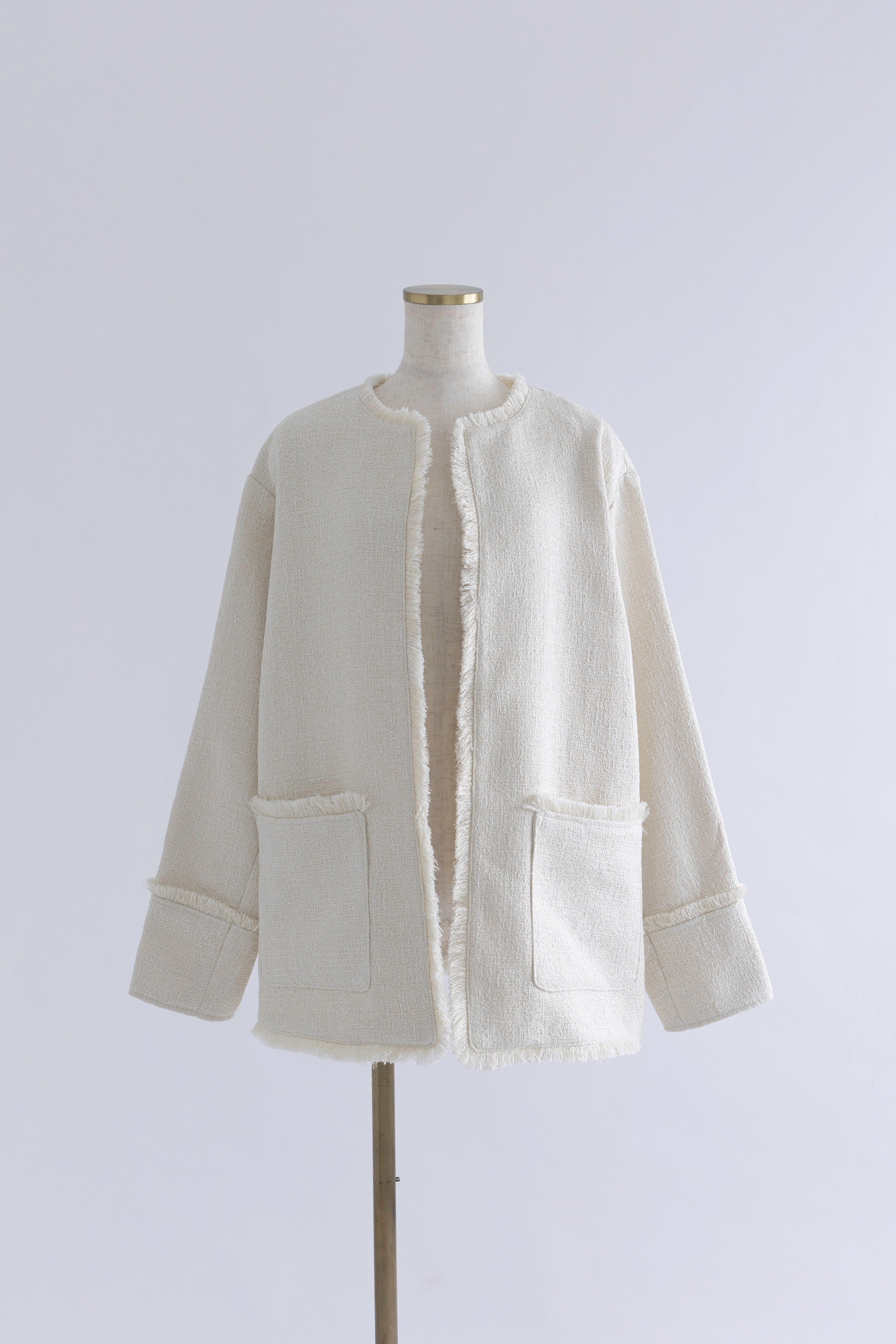 着用カラー:アイボリー