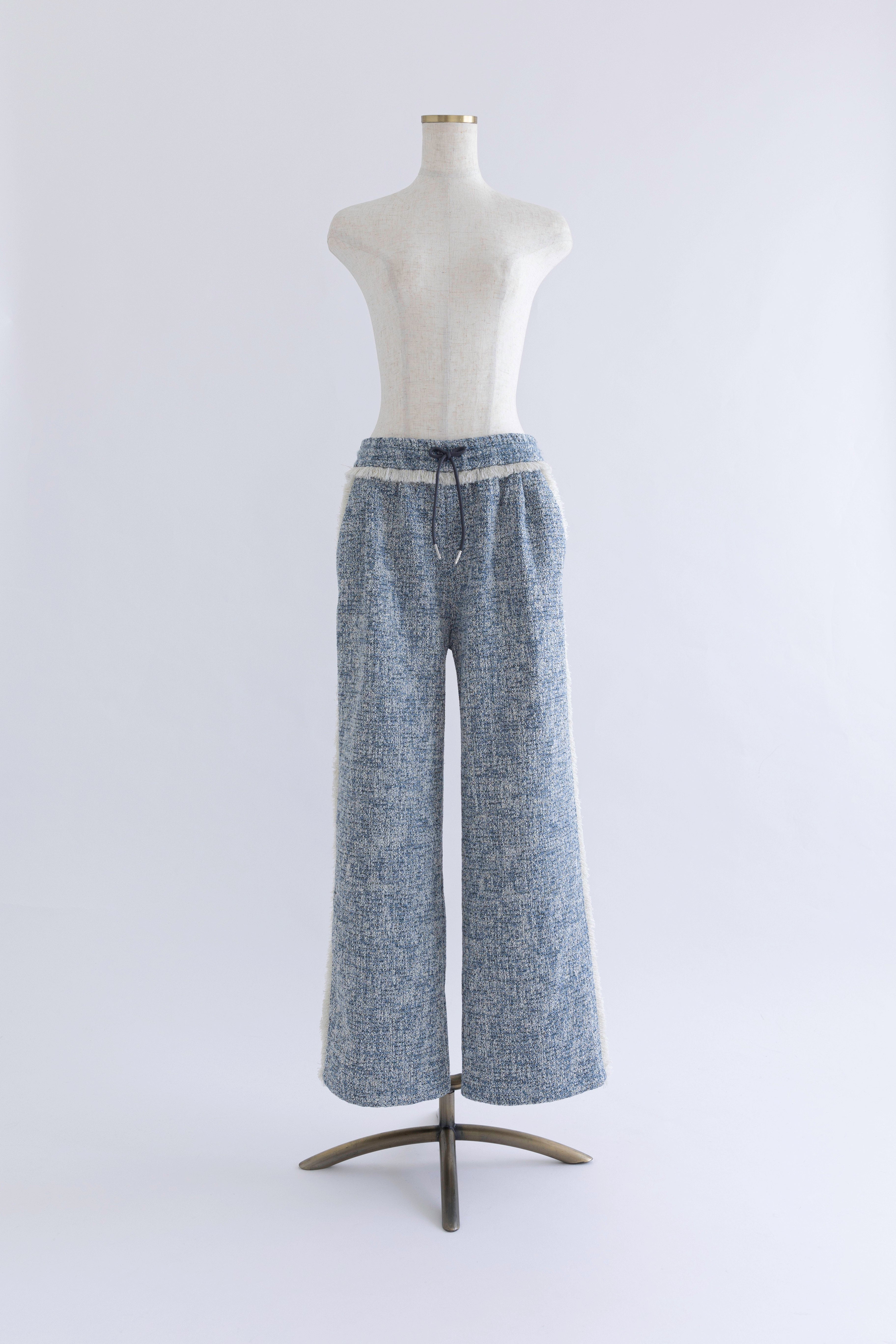 着用カラー:ブルー