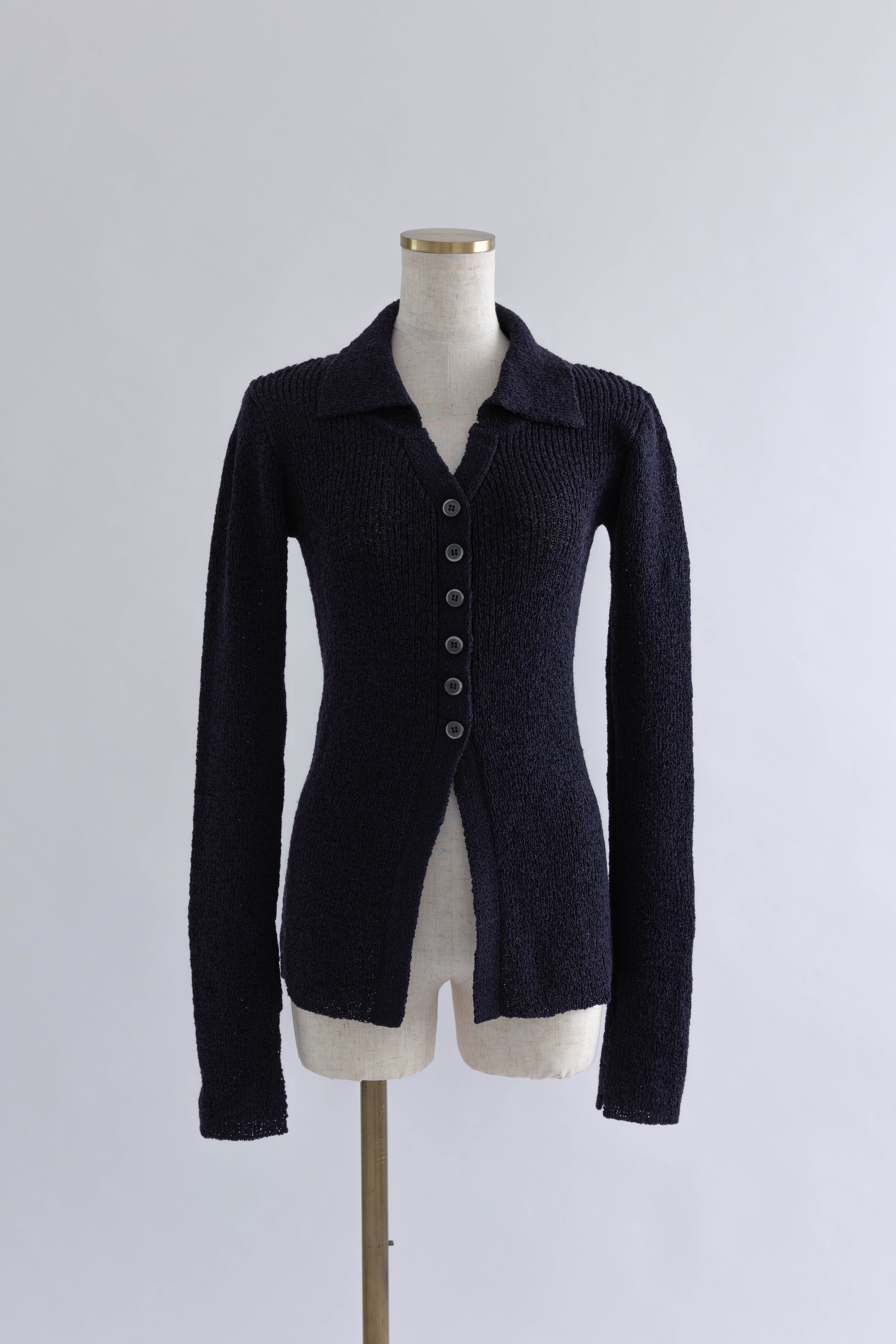 着用カラー:ネイビー