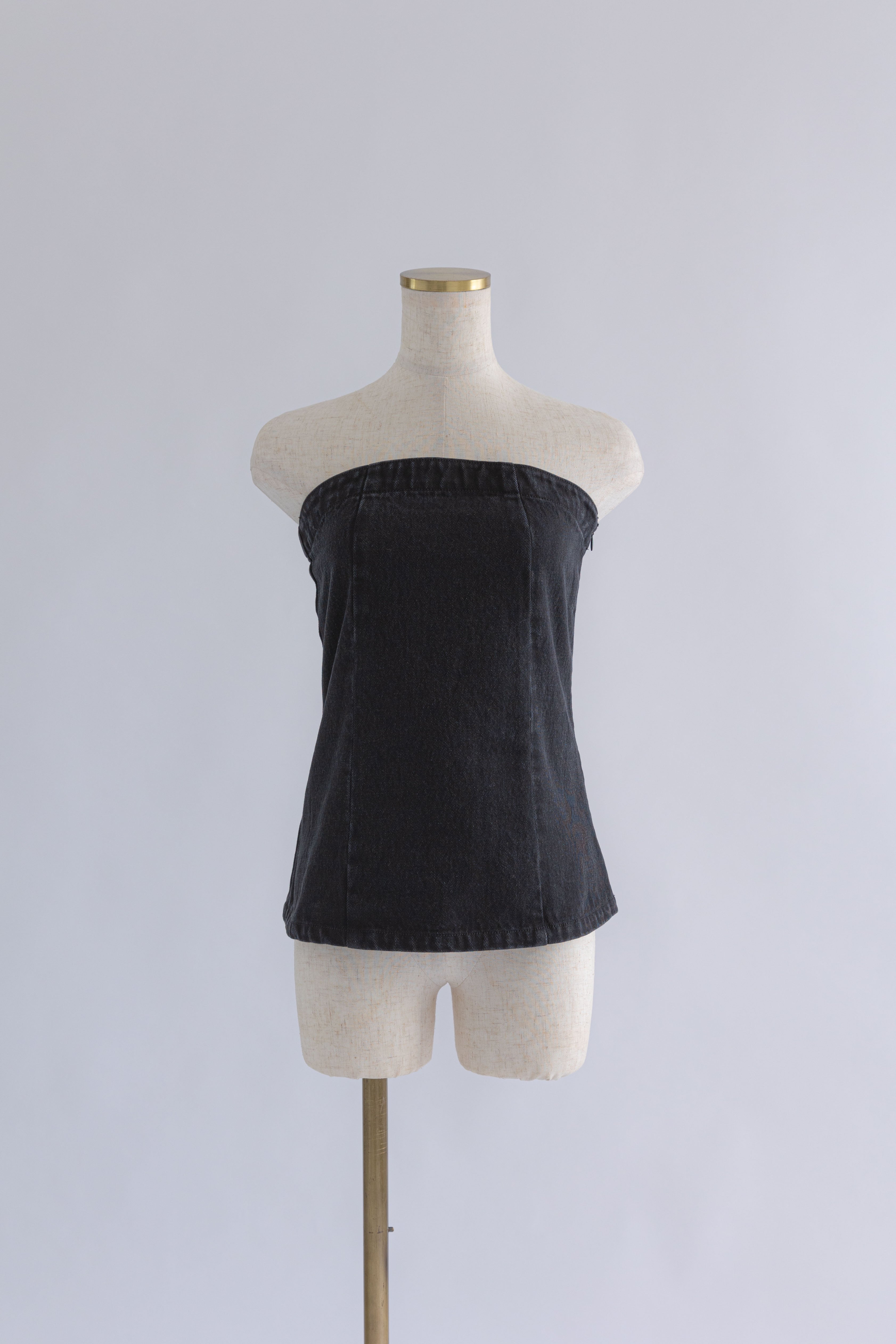 着用カラー:ブラック