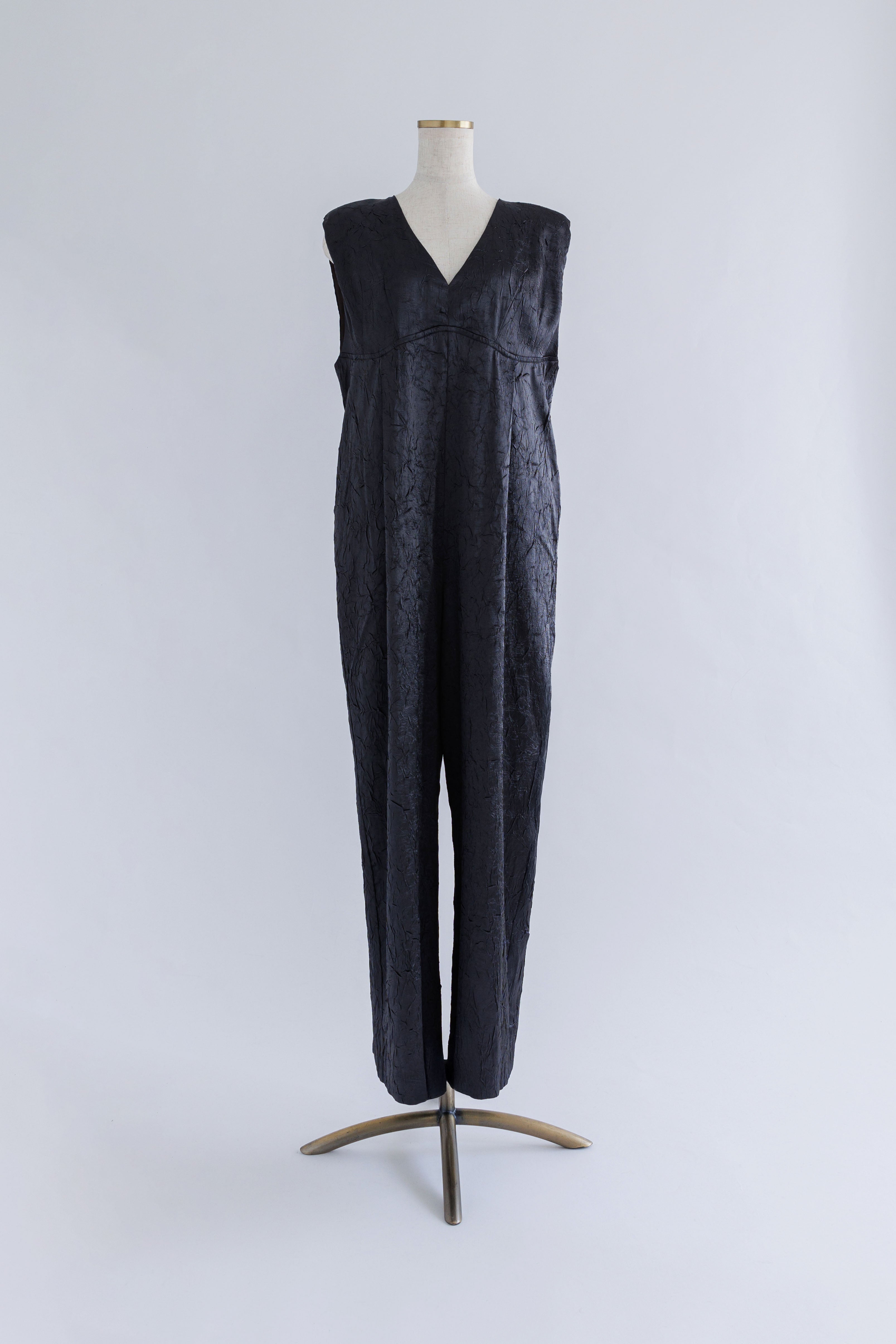 着用カラー:チャコール