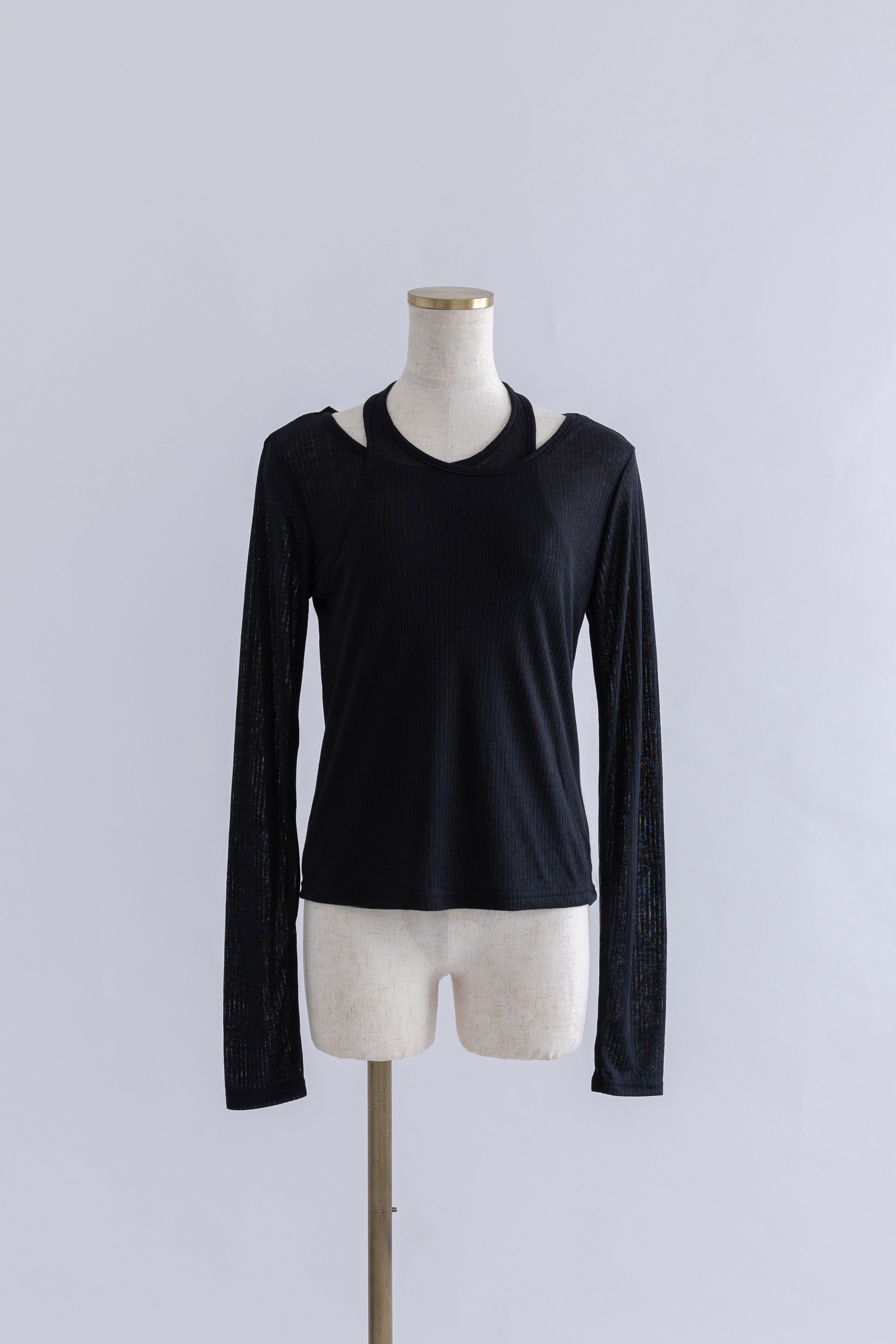 着用カラー:ブラック