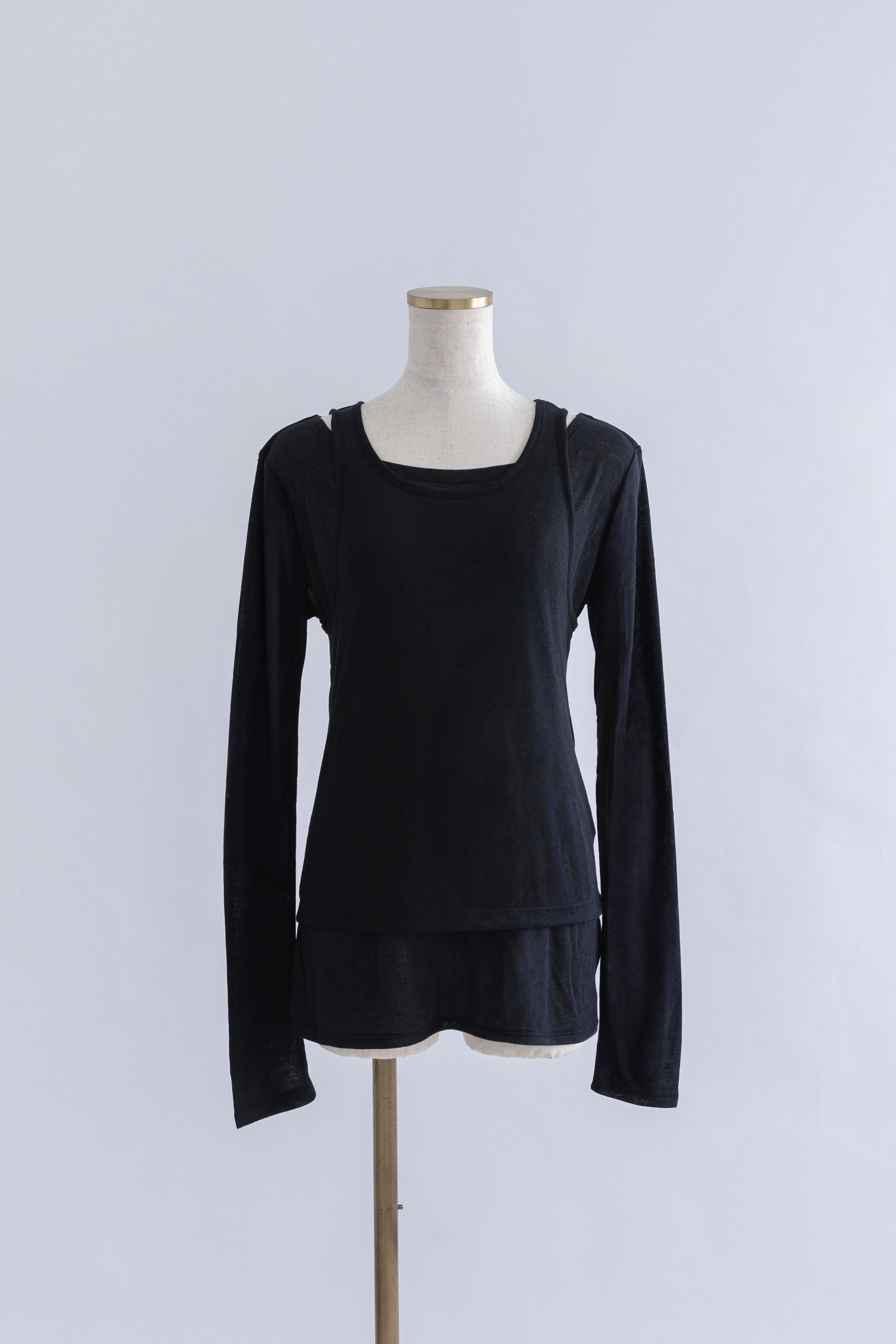 着用カラー:ブラック