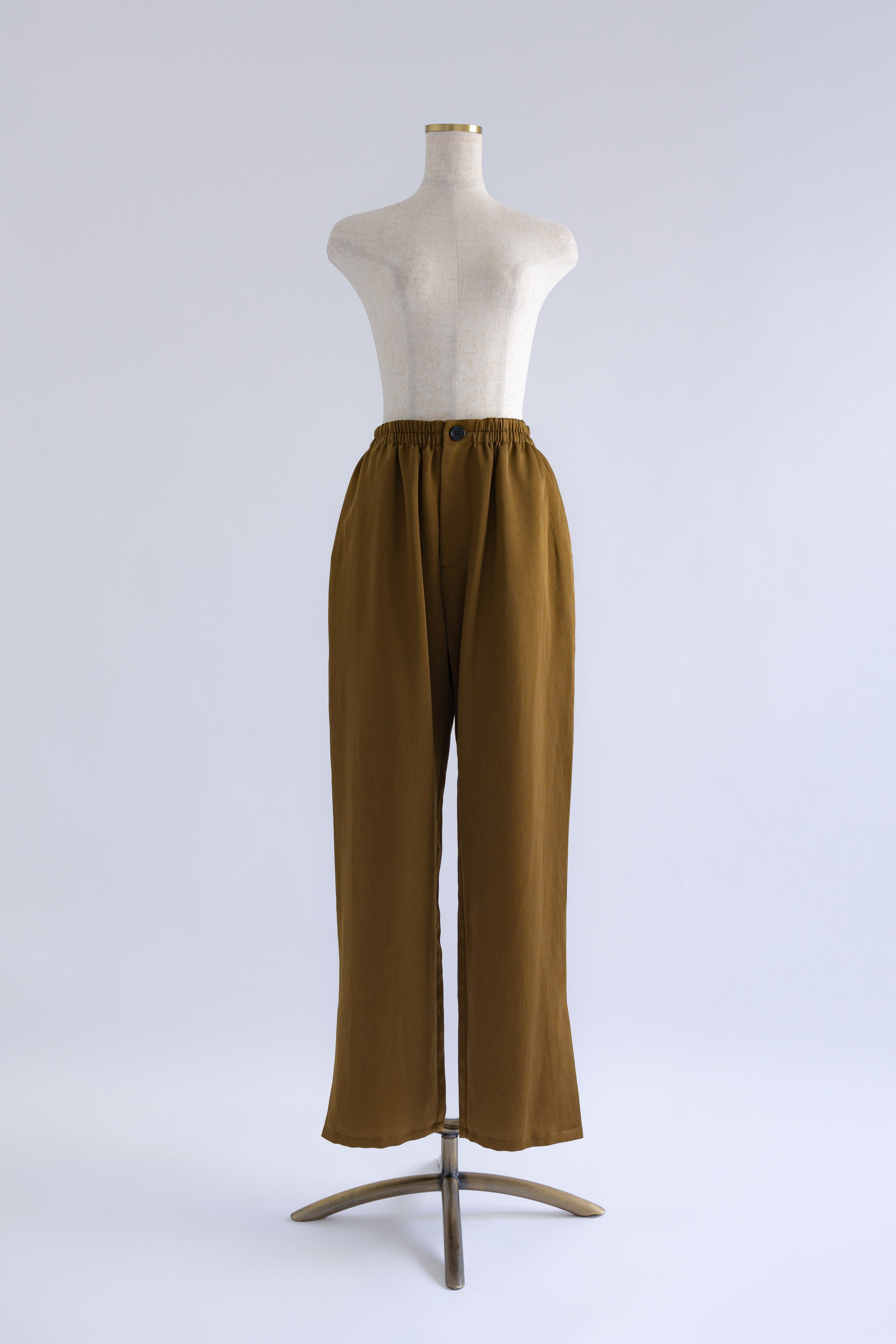 着用カラー:オリーブ