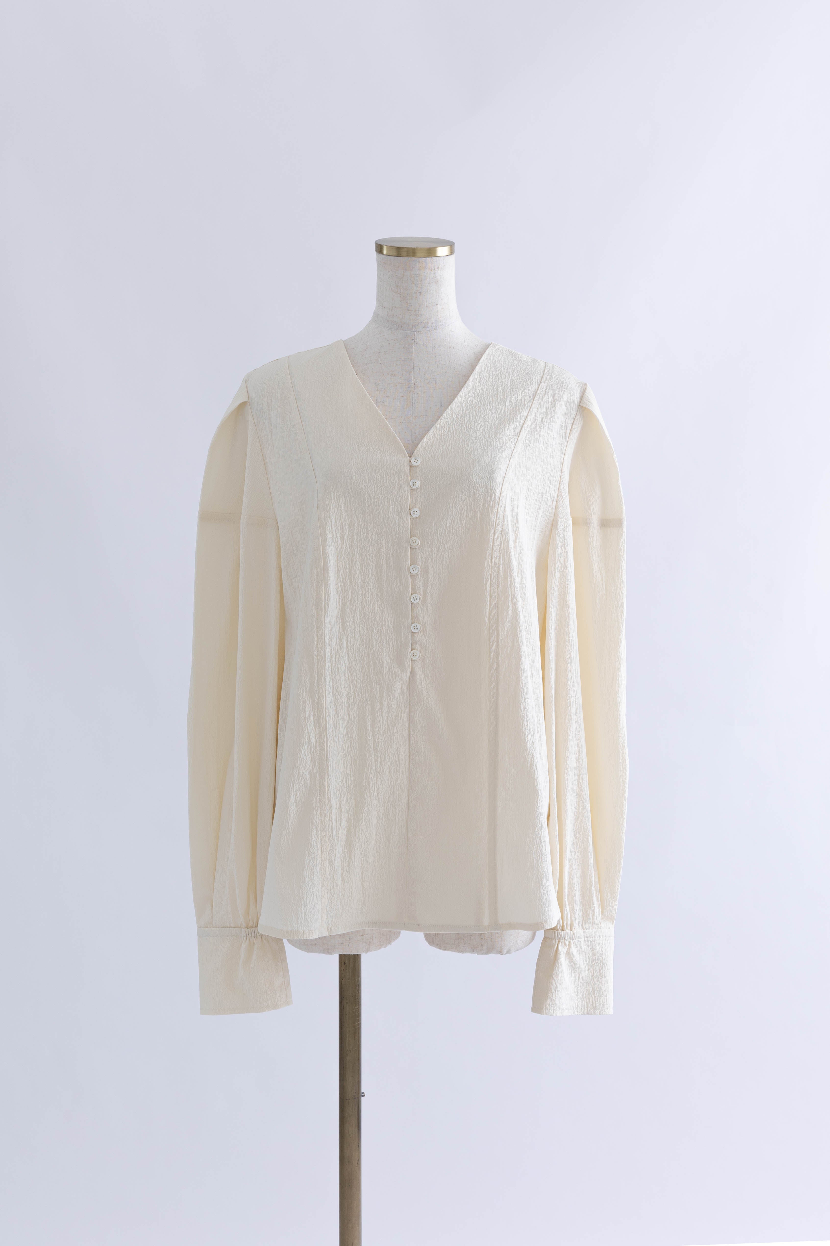 着用カラー:アイボリー