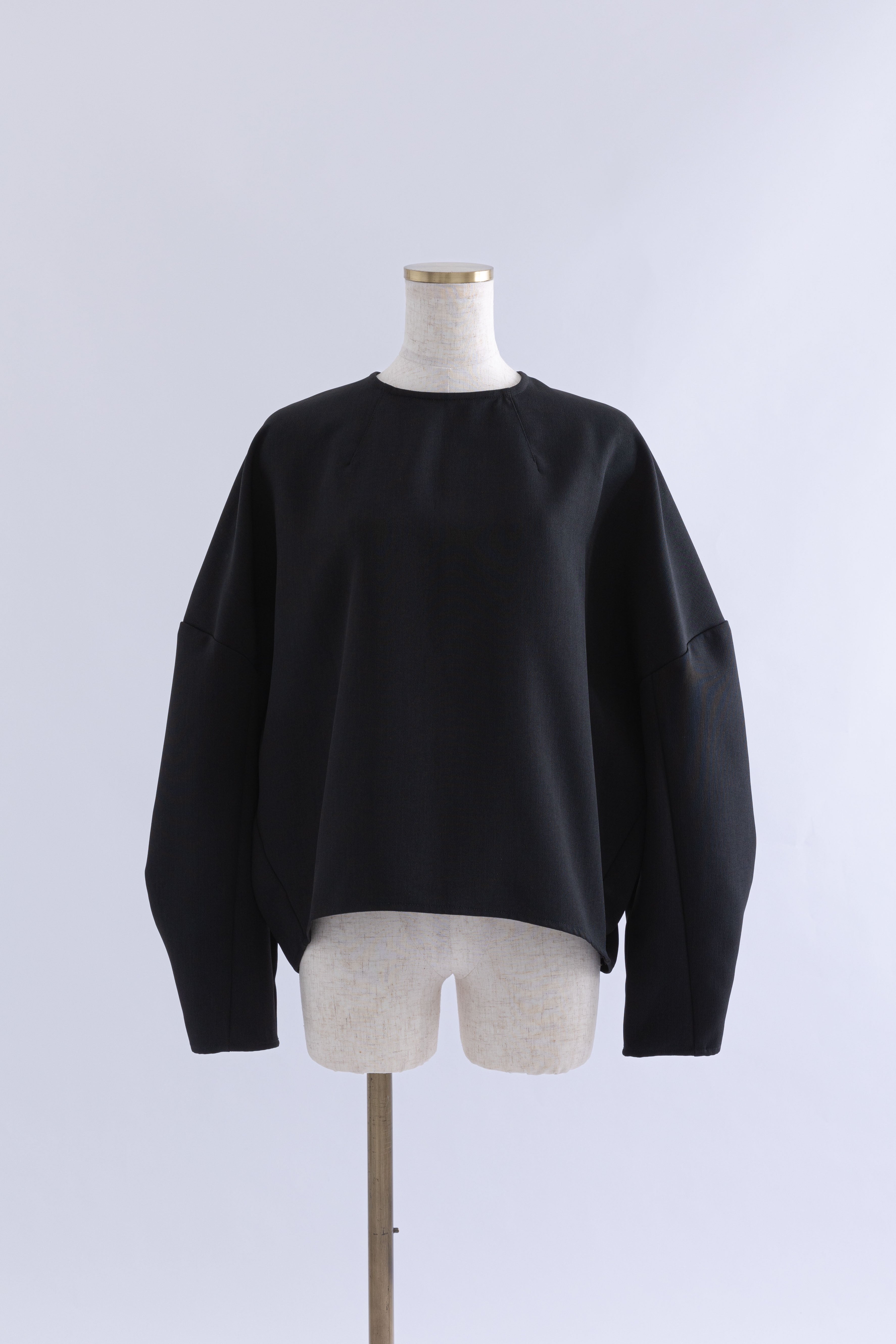 着用カラー:ブラック