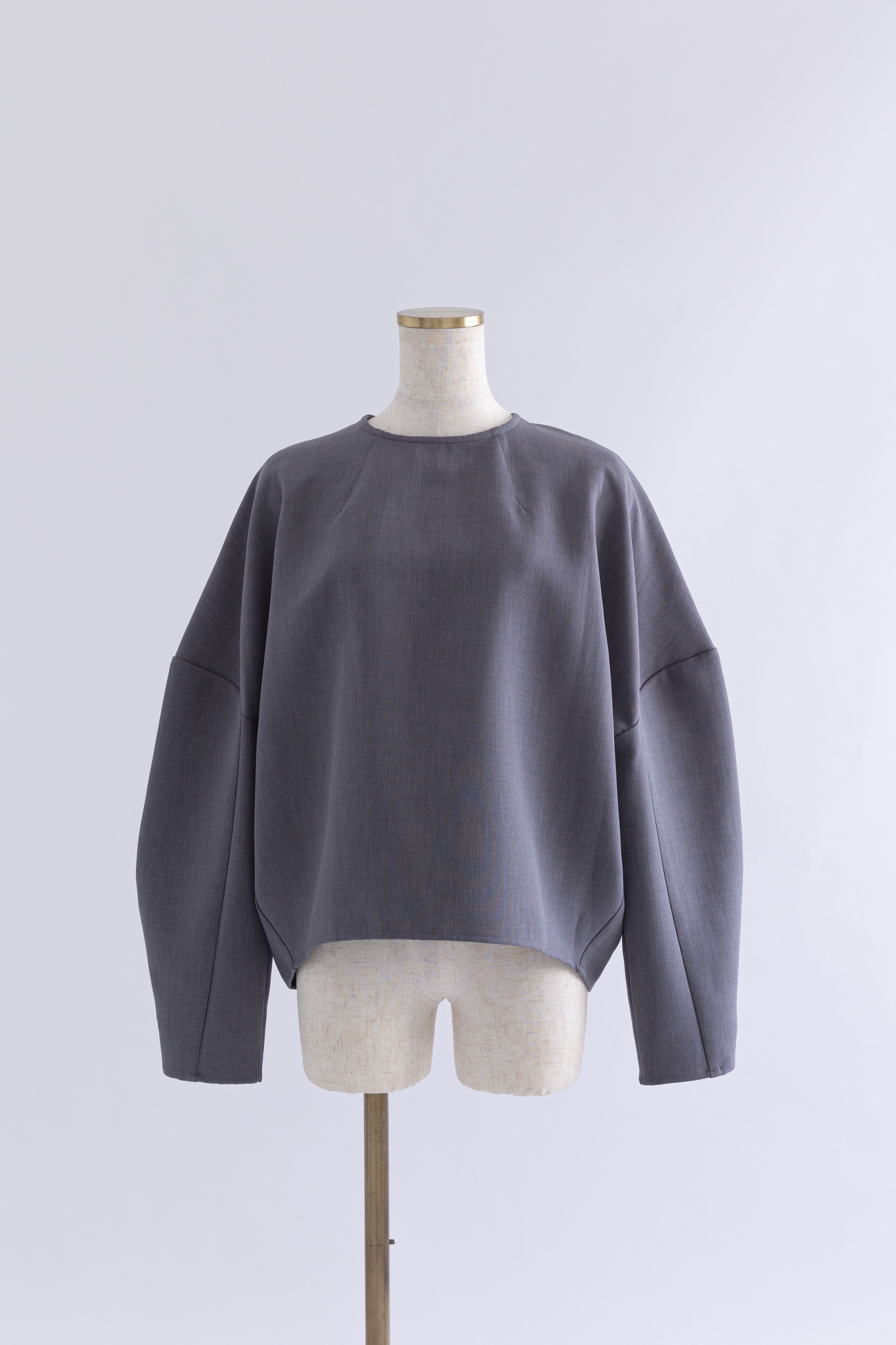 着用カラー:グレー