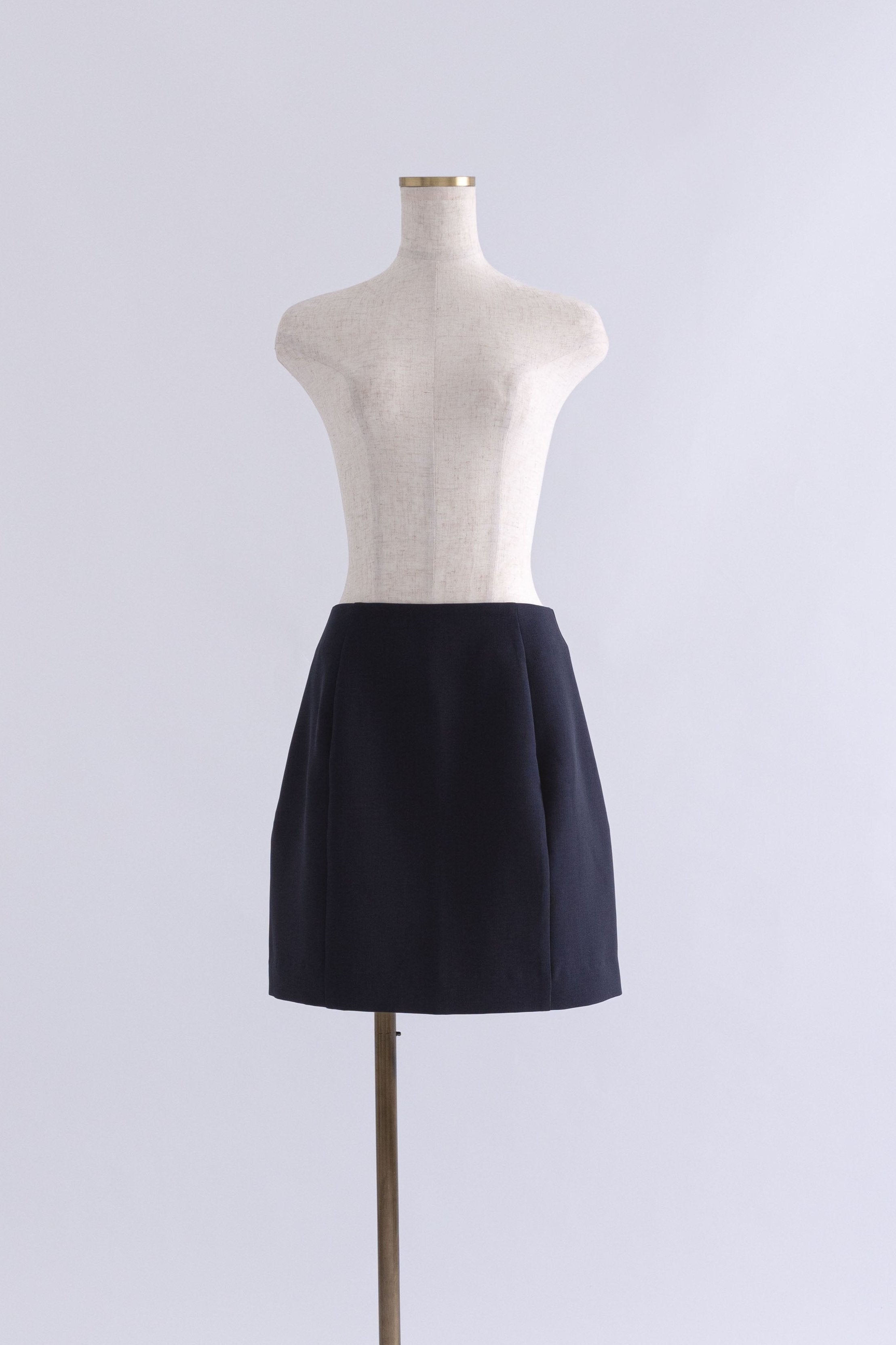 着用カラー:ネイビー