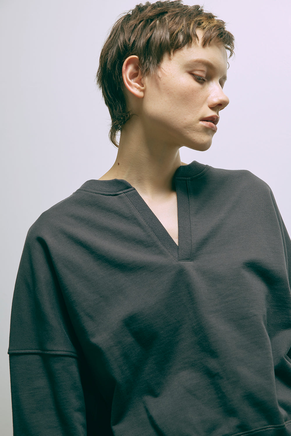 着用カラー:チャコール モデル身長:178cm