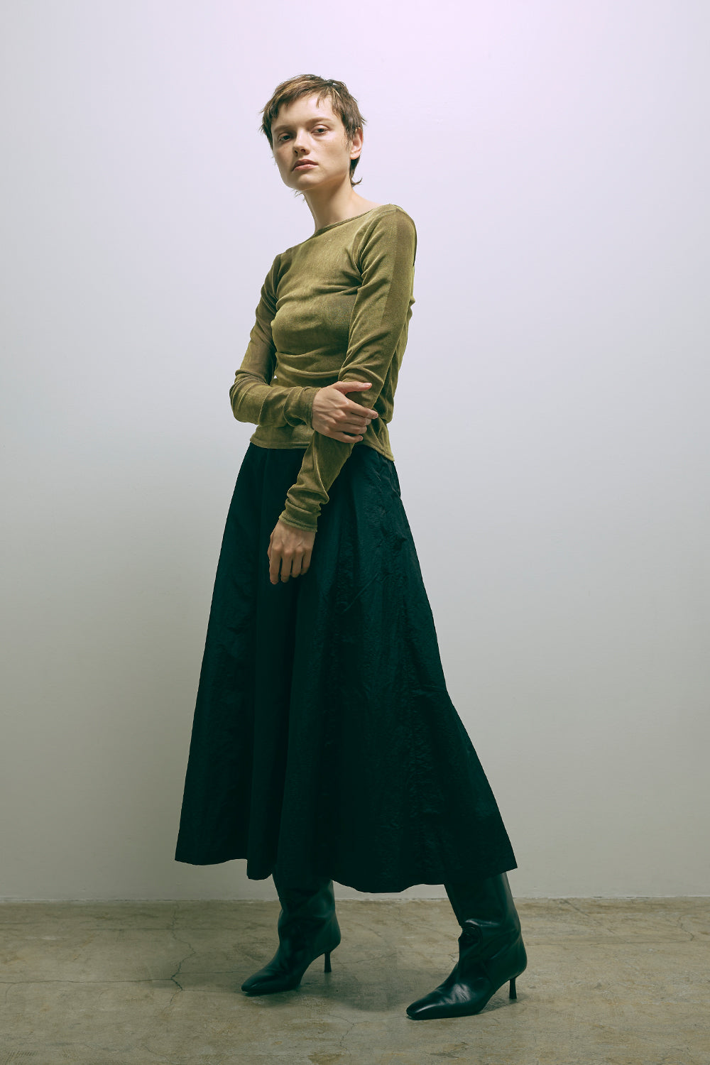 着用カラー:オリーブ モデル身長:178cm