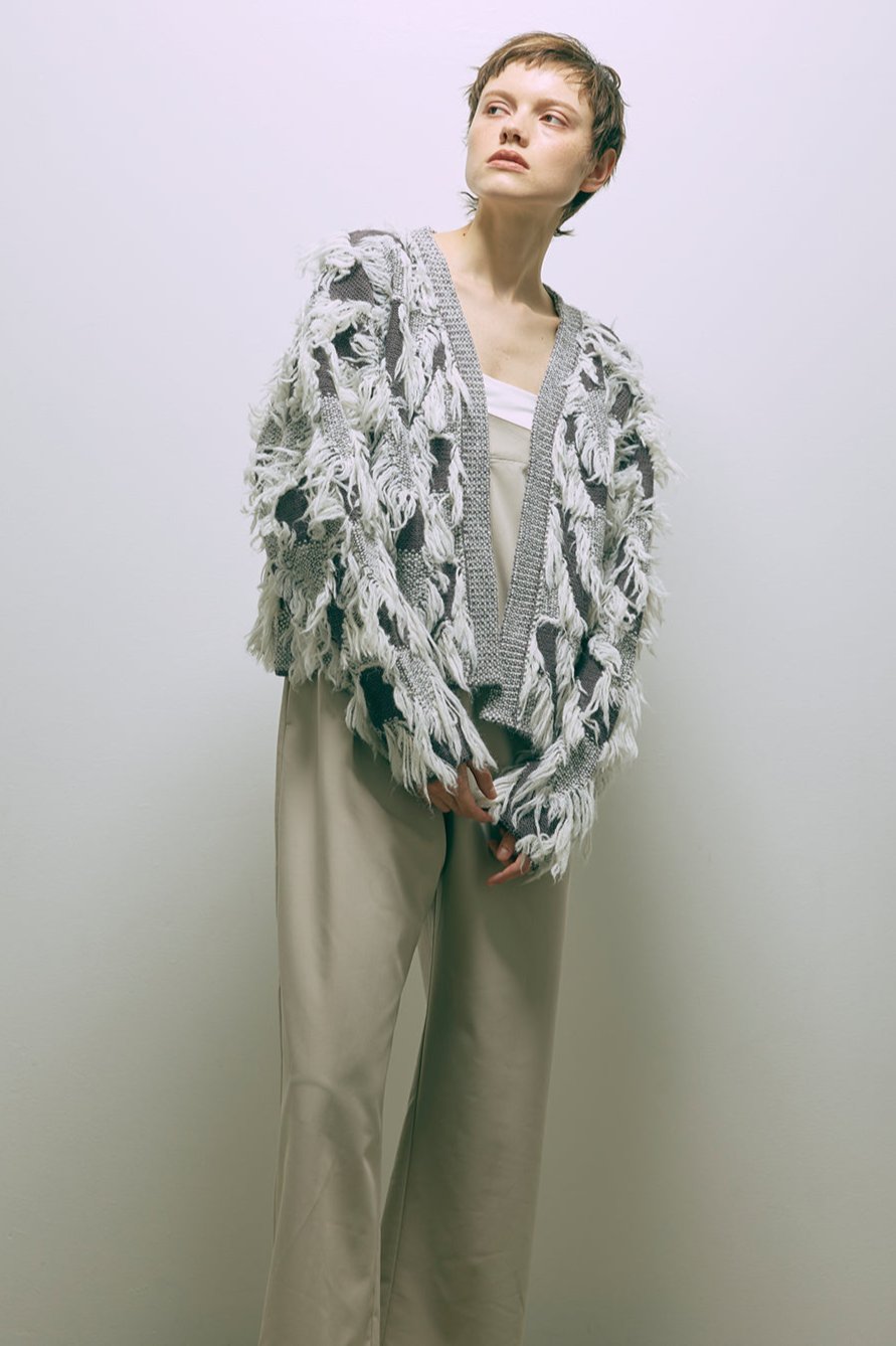 着用カラー:チャコール モデル身長:178cm