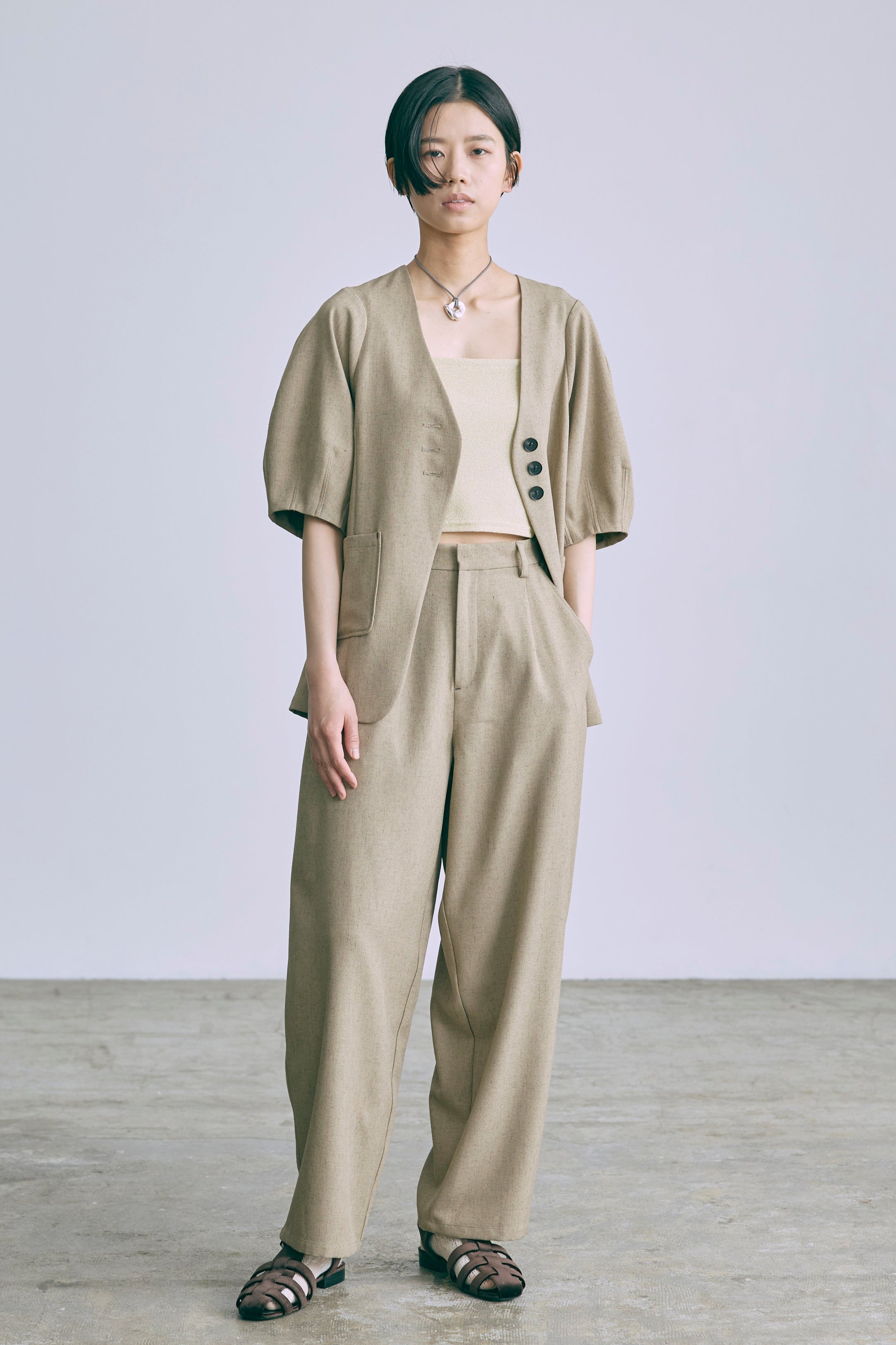 着用カラー:ベージュ 着用サイズ:1サイズ モデル身長:170cm