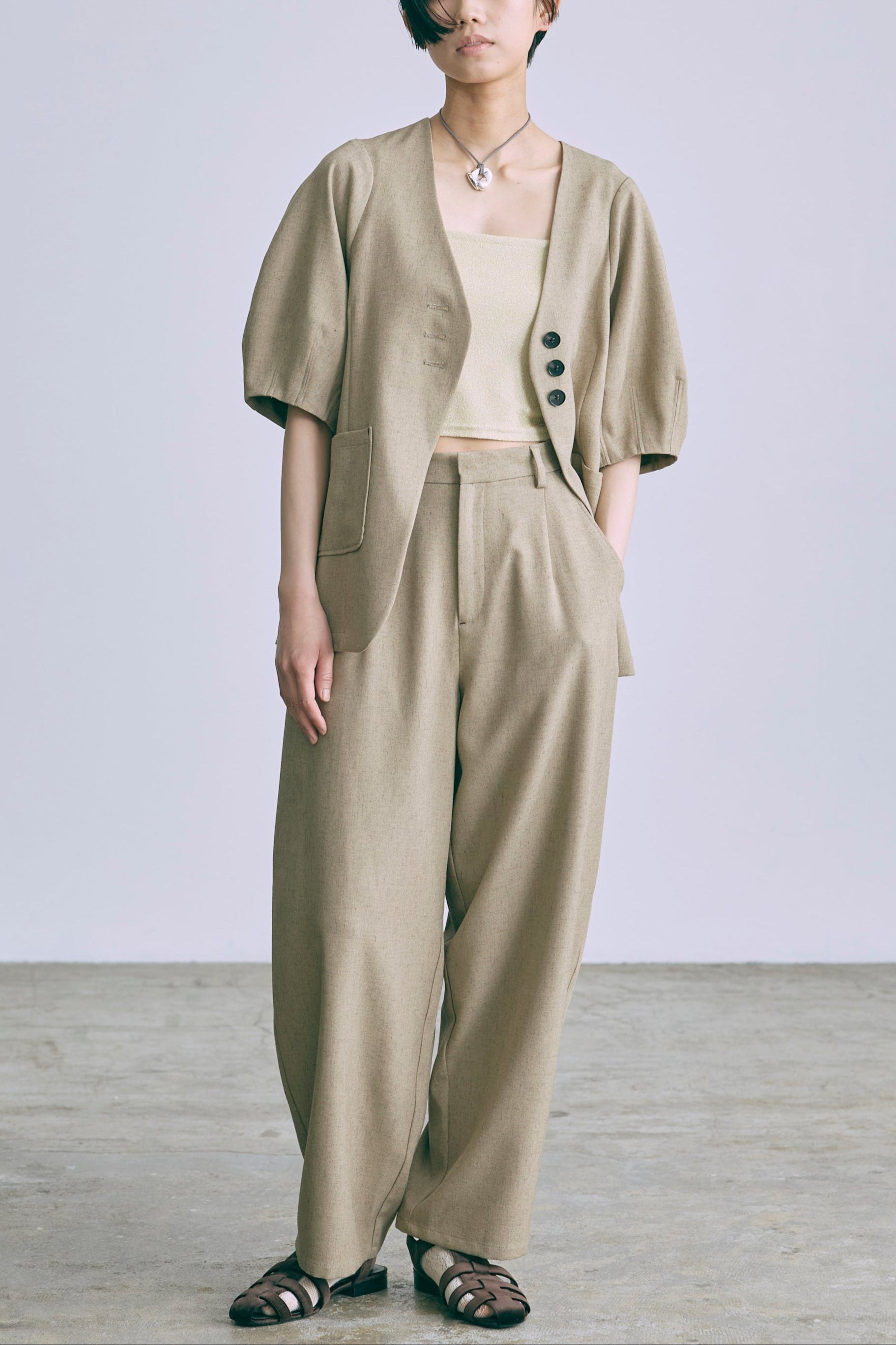 着用カラー:ベージュ 着用サイズ:1サイズ モデル身長:170cm