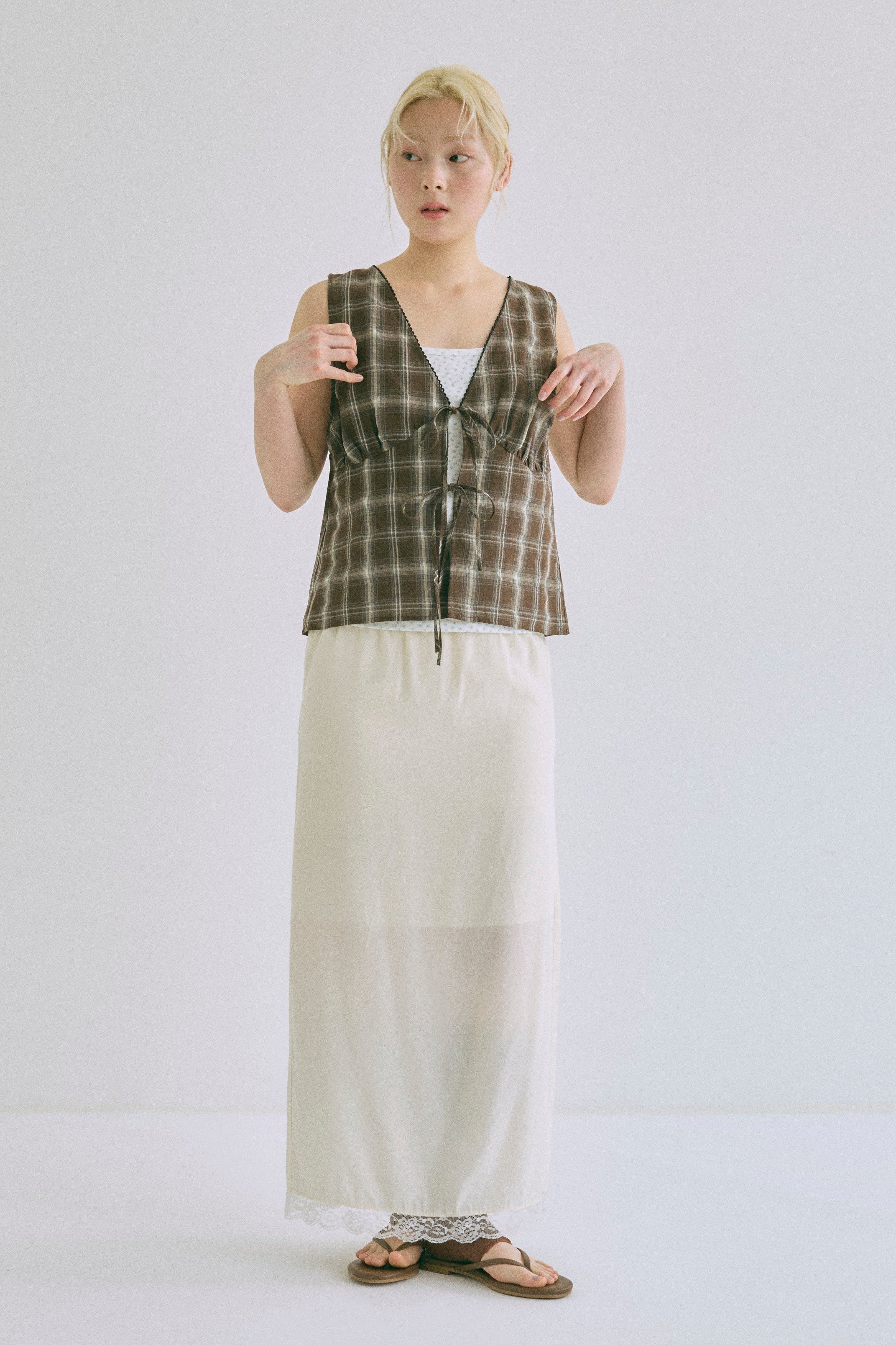 【EN NEUME×靴下屋】Sheer Bright Stirrup High Socks
