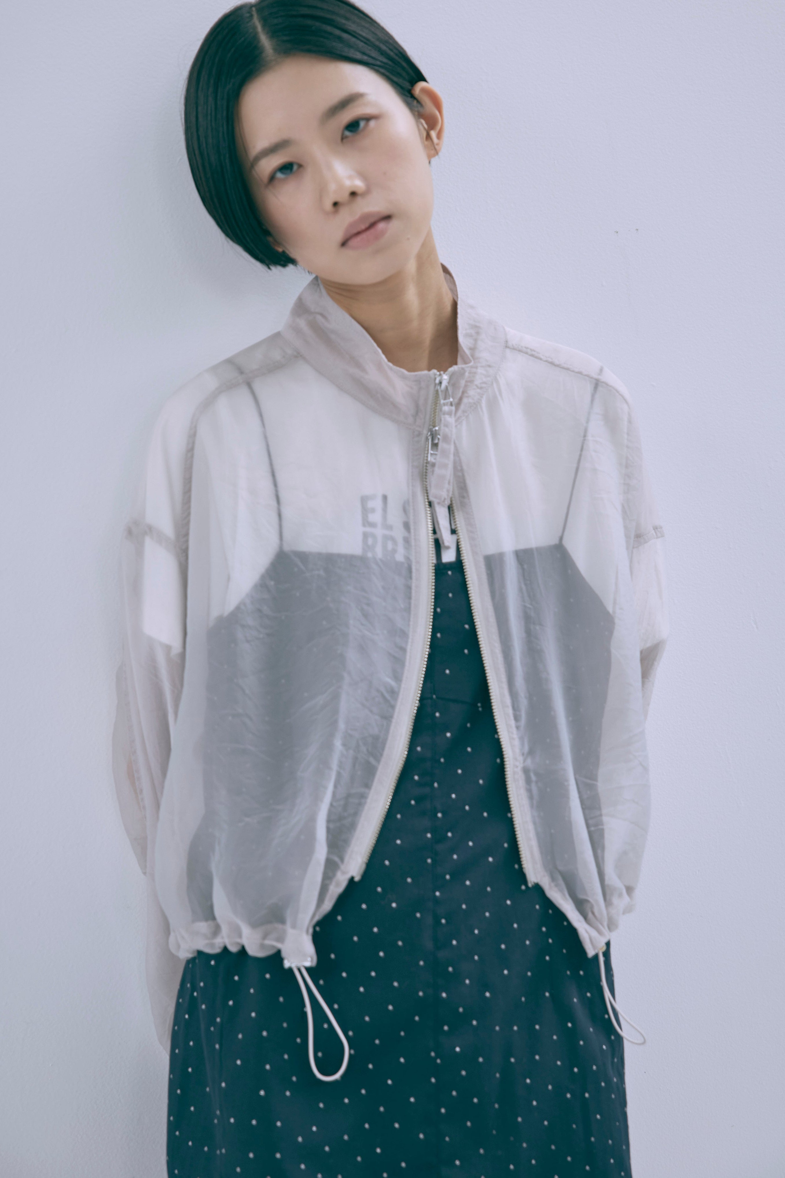 着用カラー:オートミール モデル身長:170cm