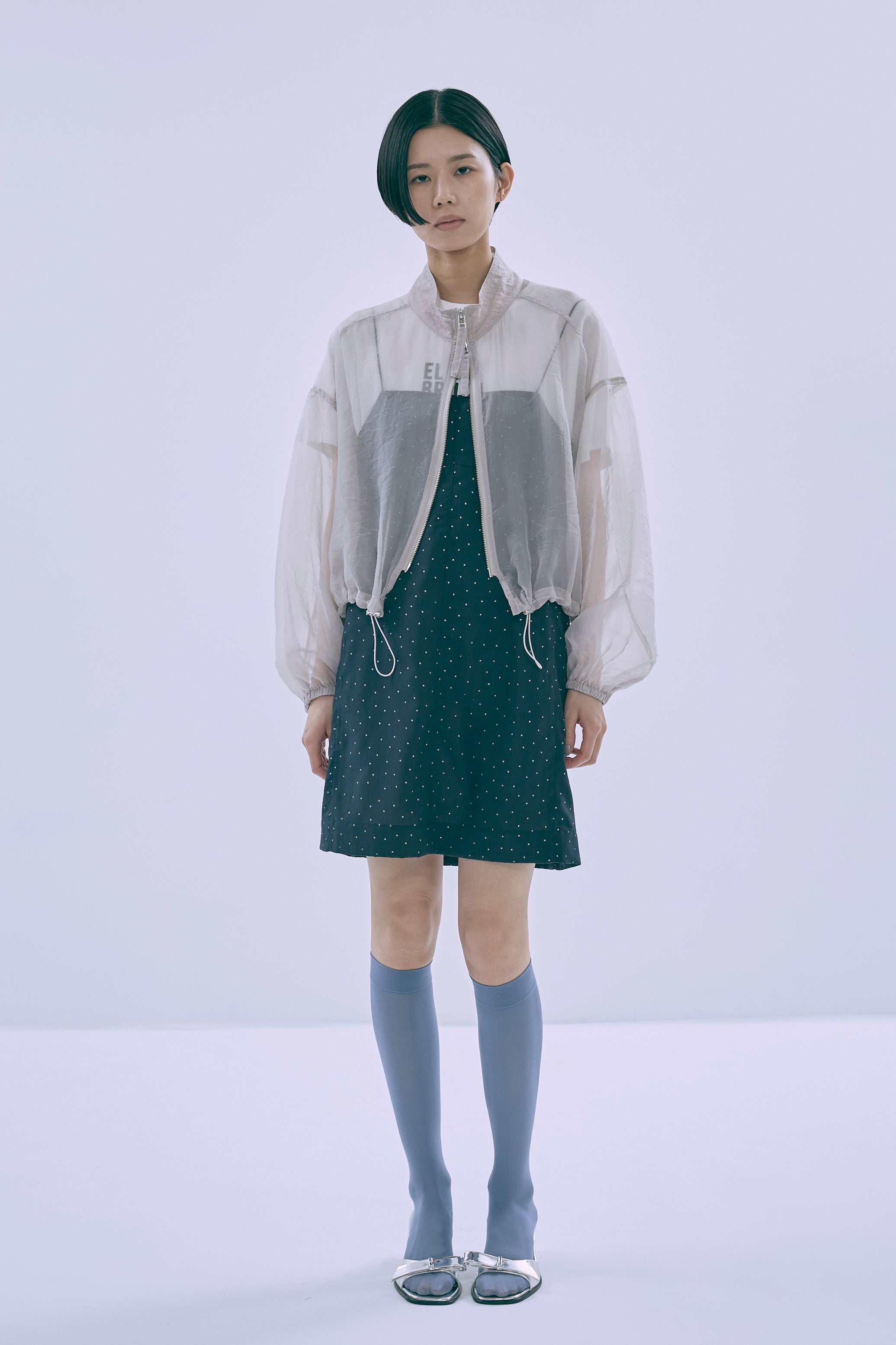 着用カラー:オートミール モデル身長:170cm