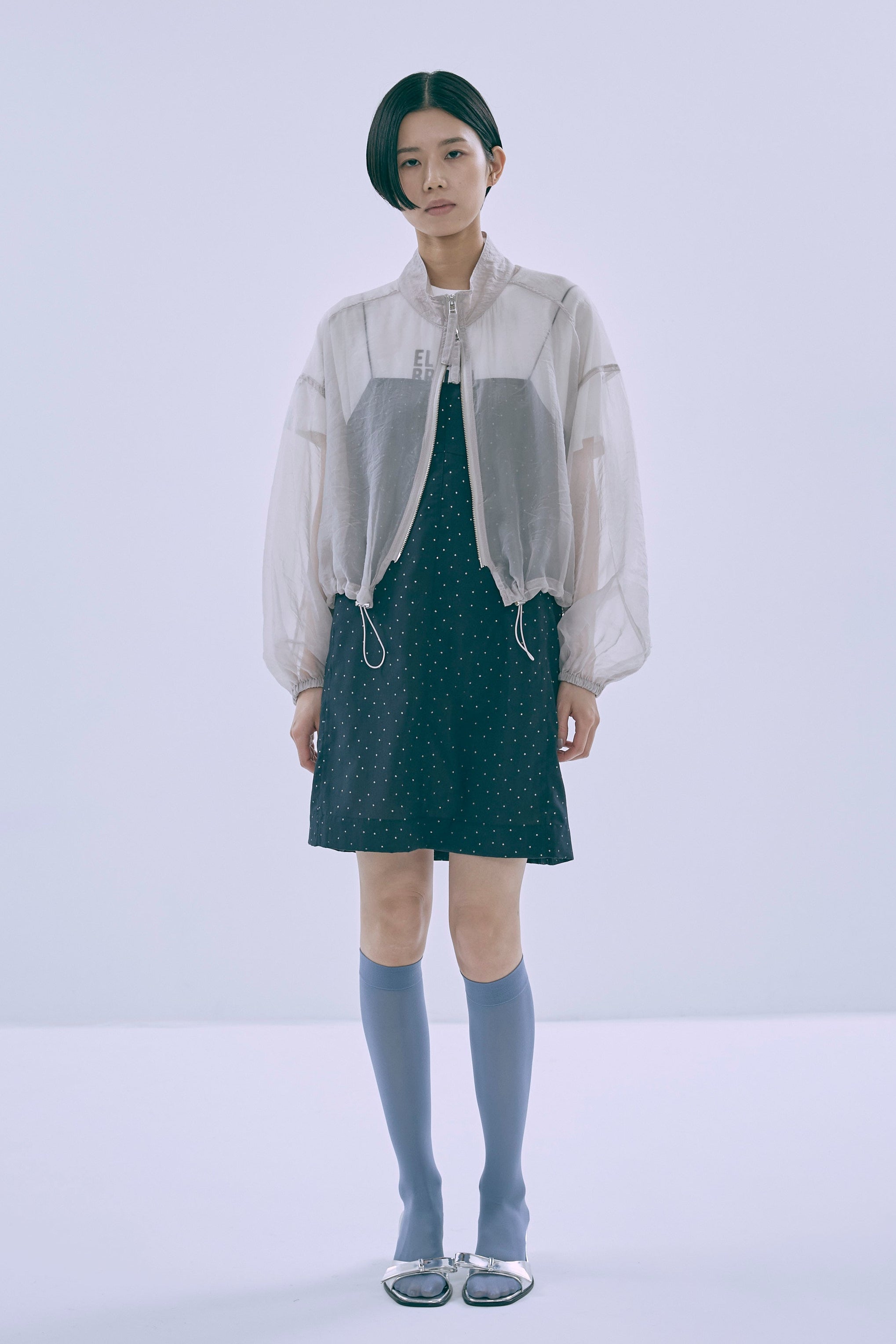 着用カラー:ネイビー モデル身長:170cm