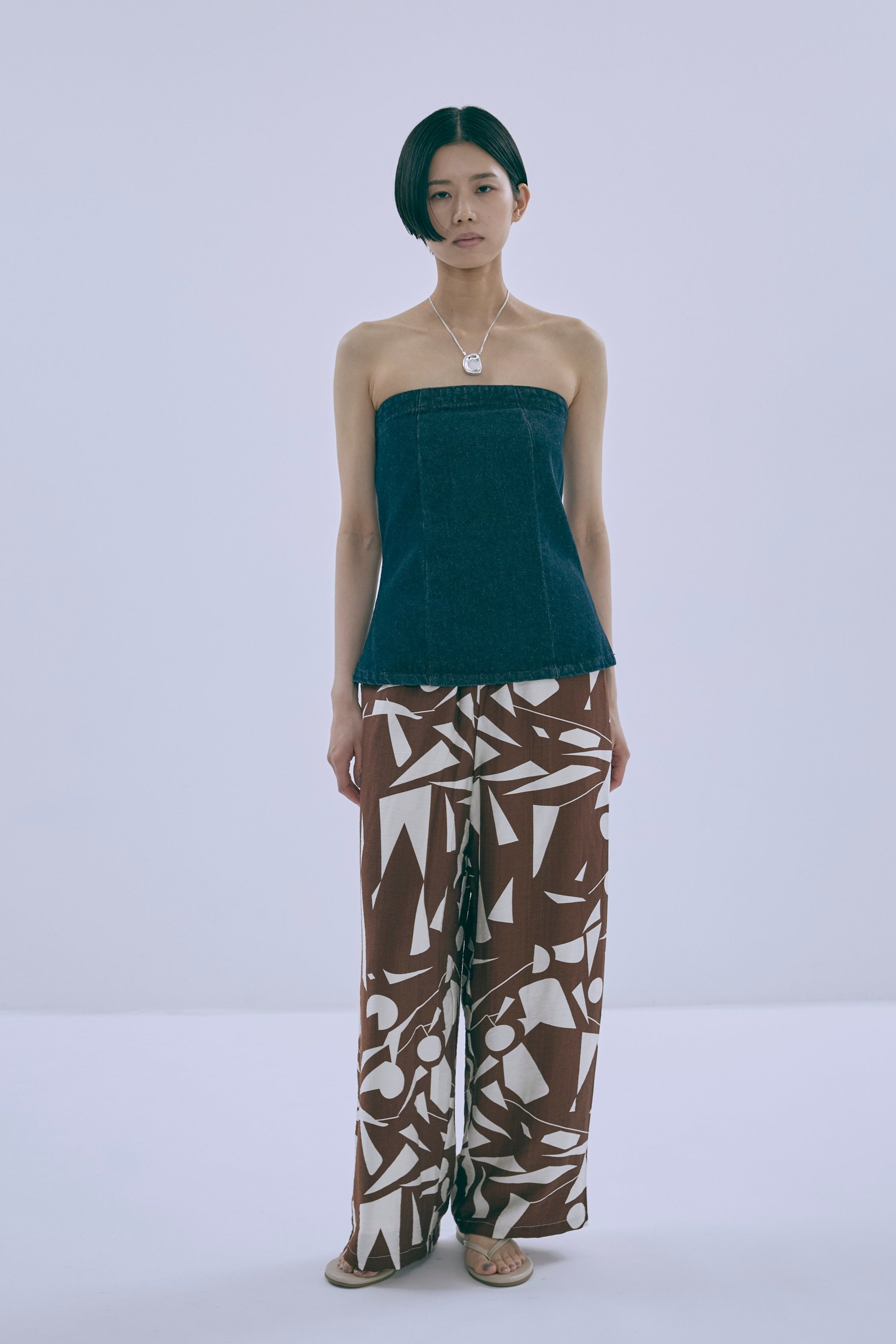 着用カラー:インディゴブルー モデル身長:170cm