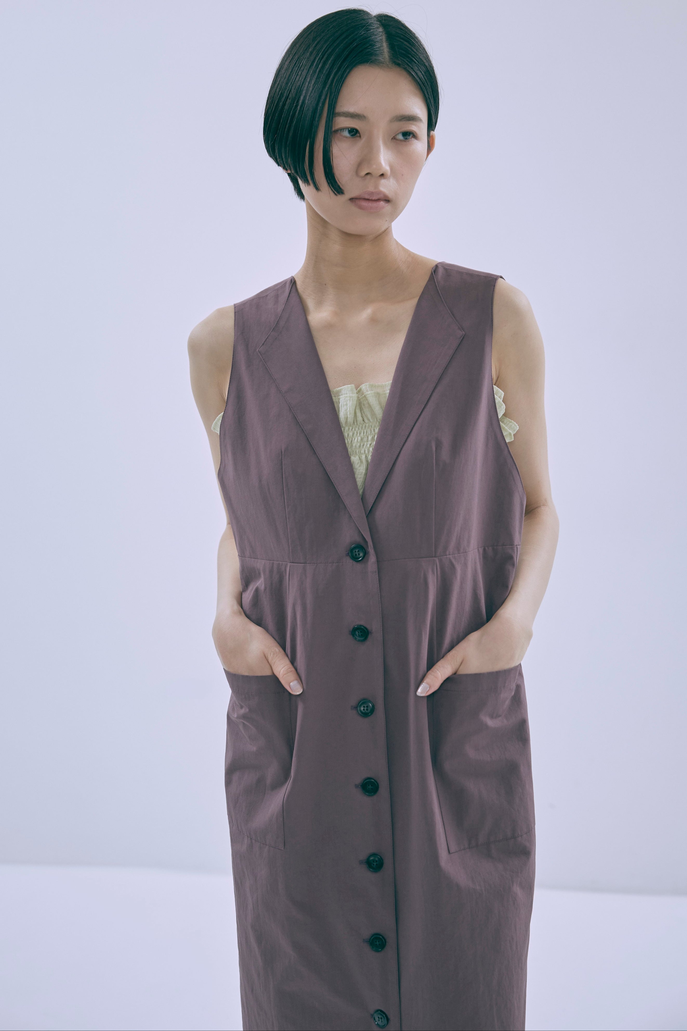 着用カラー:バーガンディ モデル身長:170cm