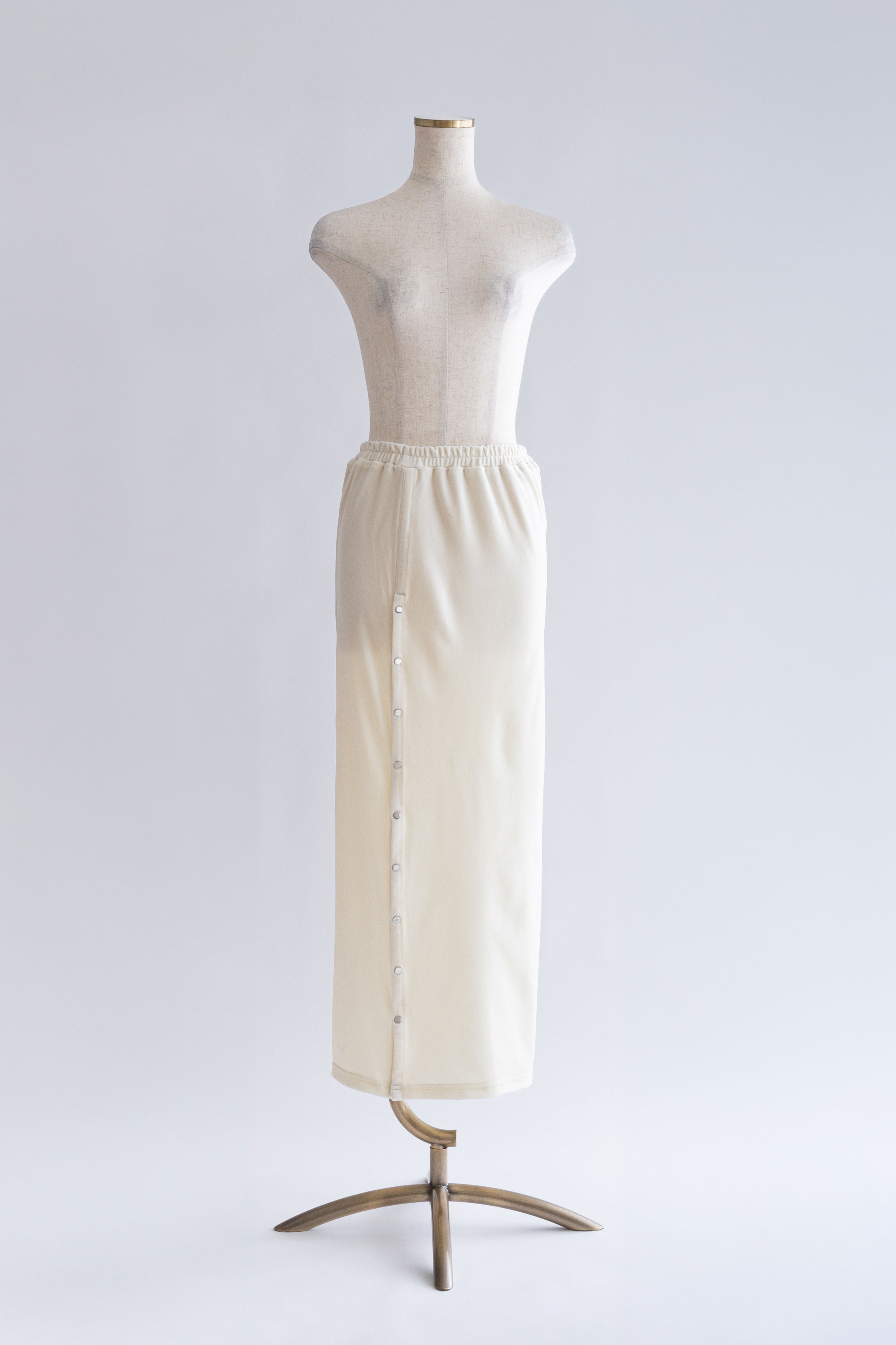 Velour Snap-Detail I-Line Skirt アイボリー