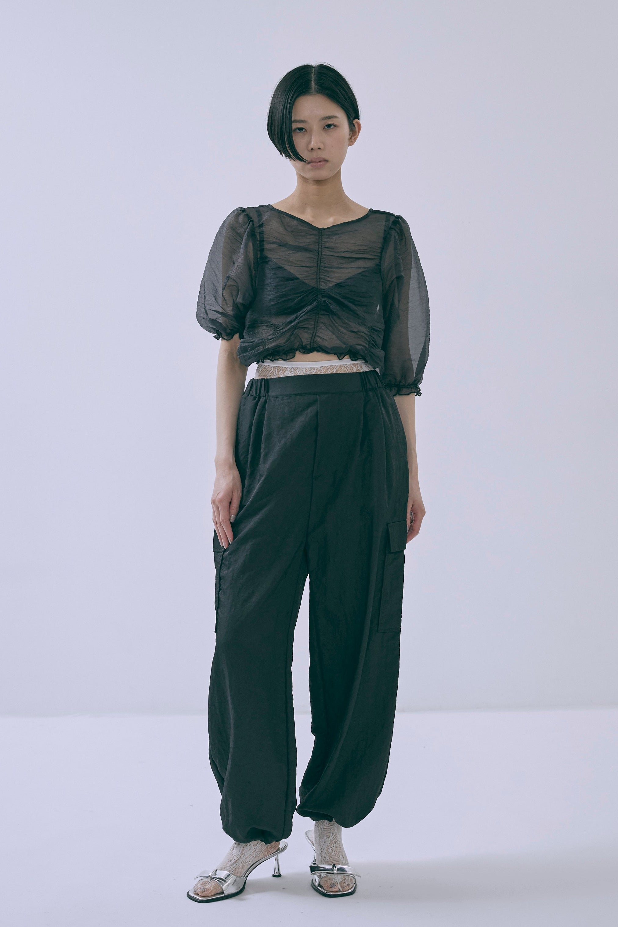 着用カラー:チャコール モデル身長:170cm