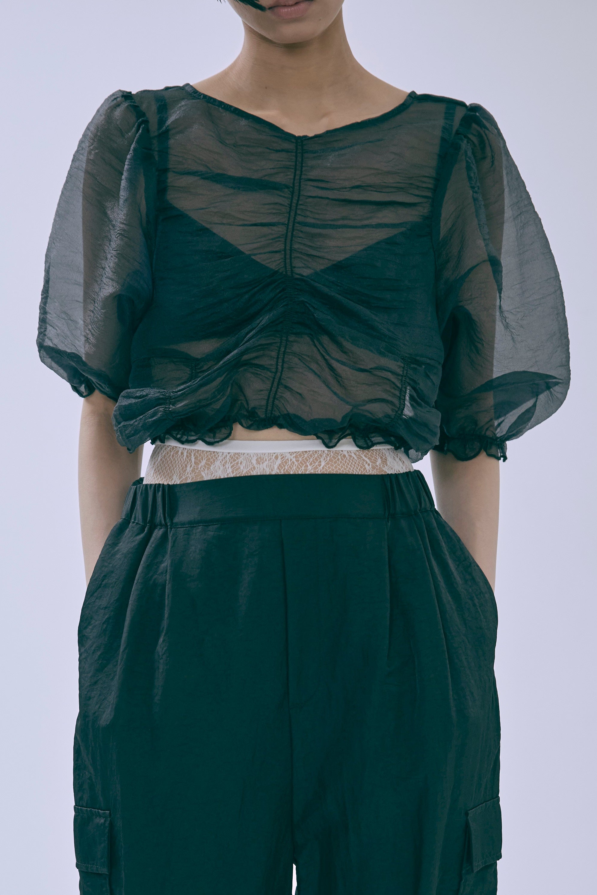 着用カラー:チャコール モデル身長:170cm