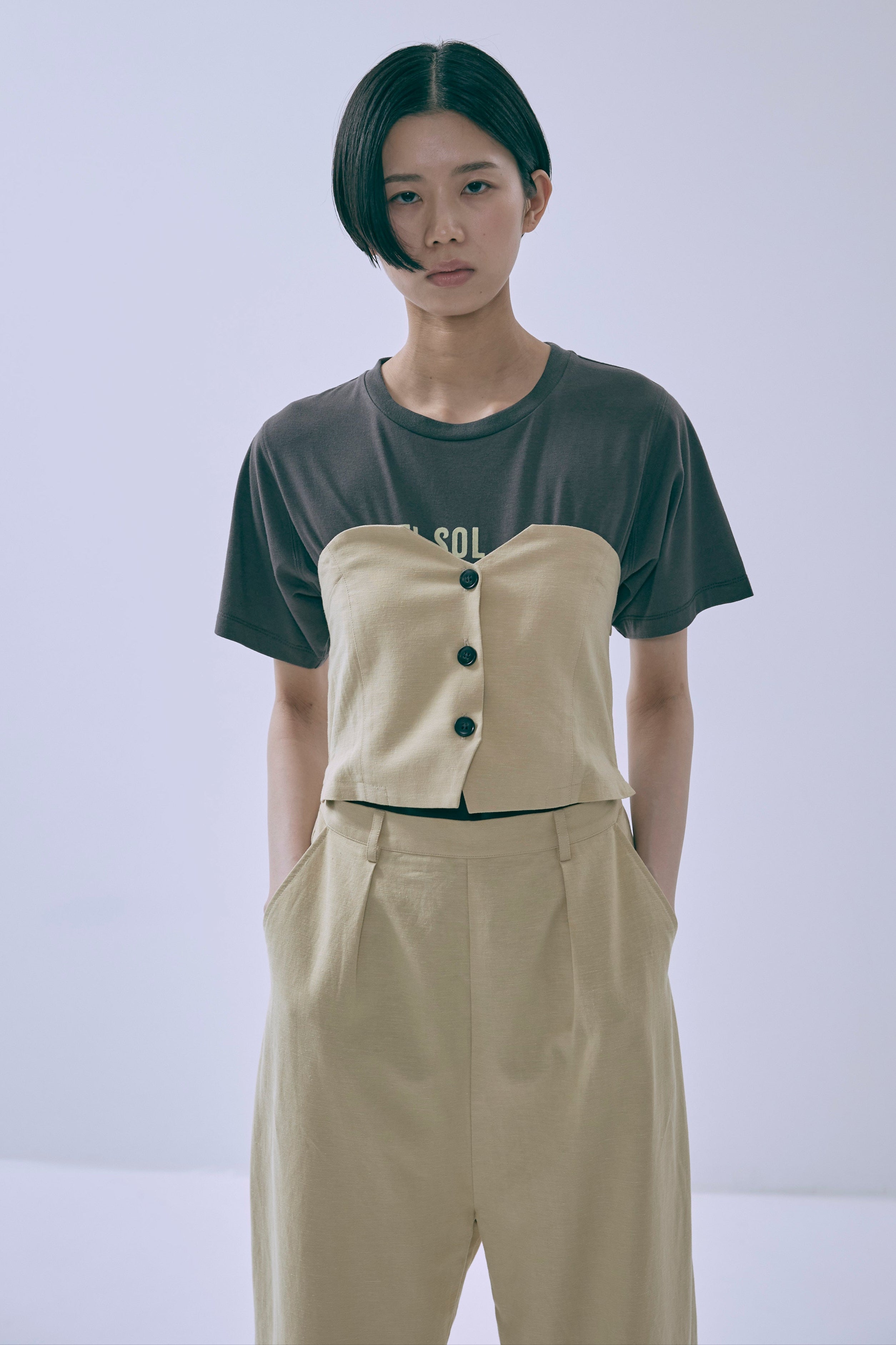 着用カラー:チャコール モデル身長:170cm